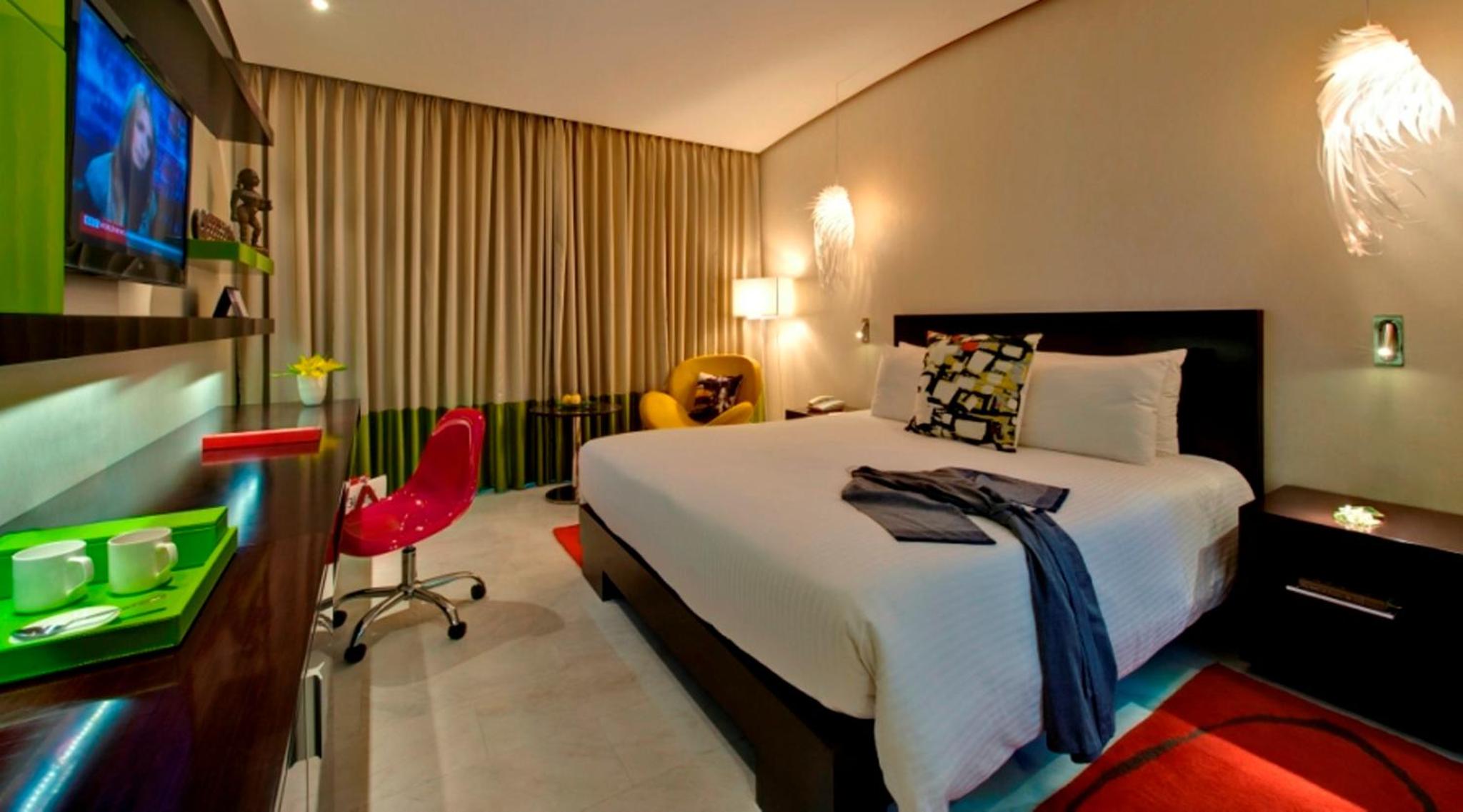 Deluxe Queen Room with 10% discount on Airport Transfers and Spa service - Photo 3