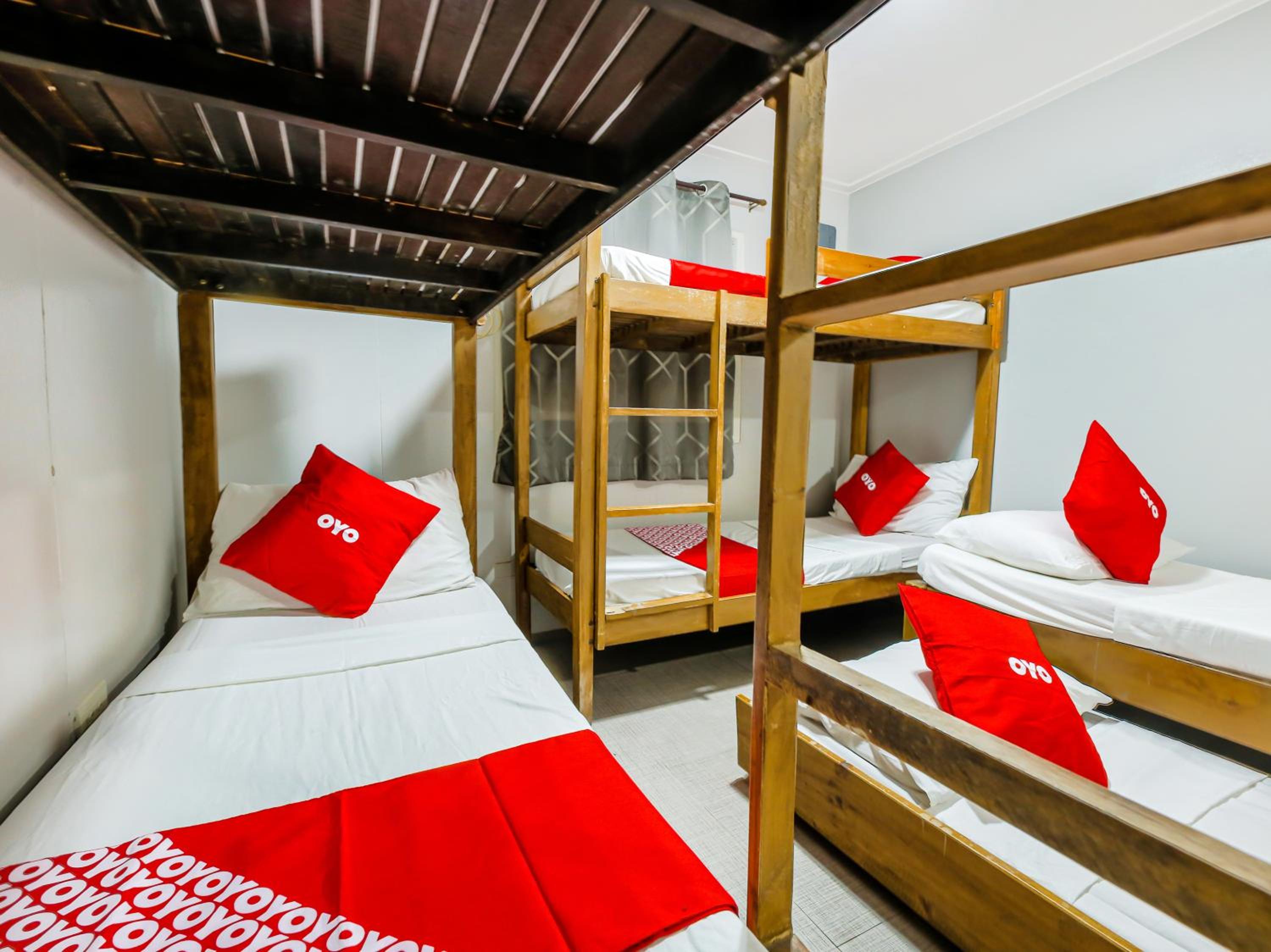 6-Bed Mixed Dormitory Room