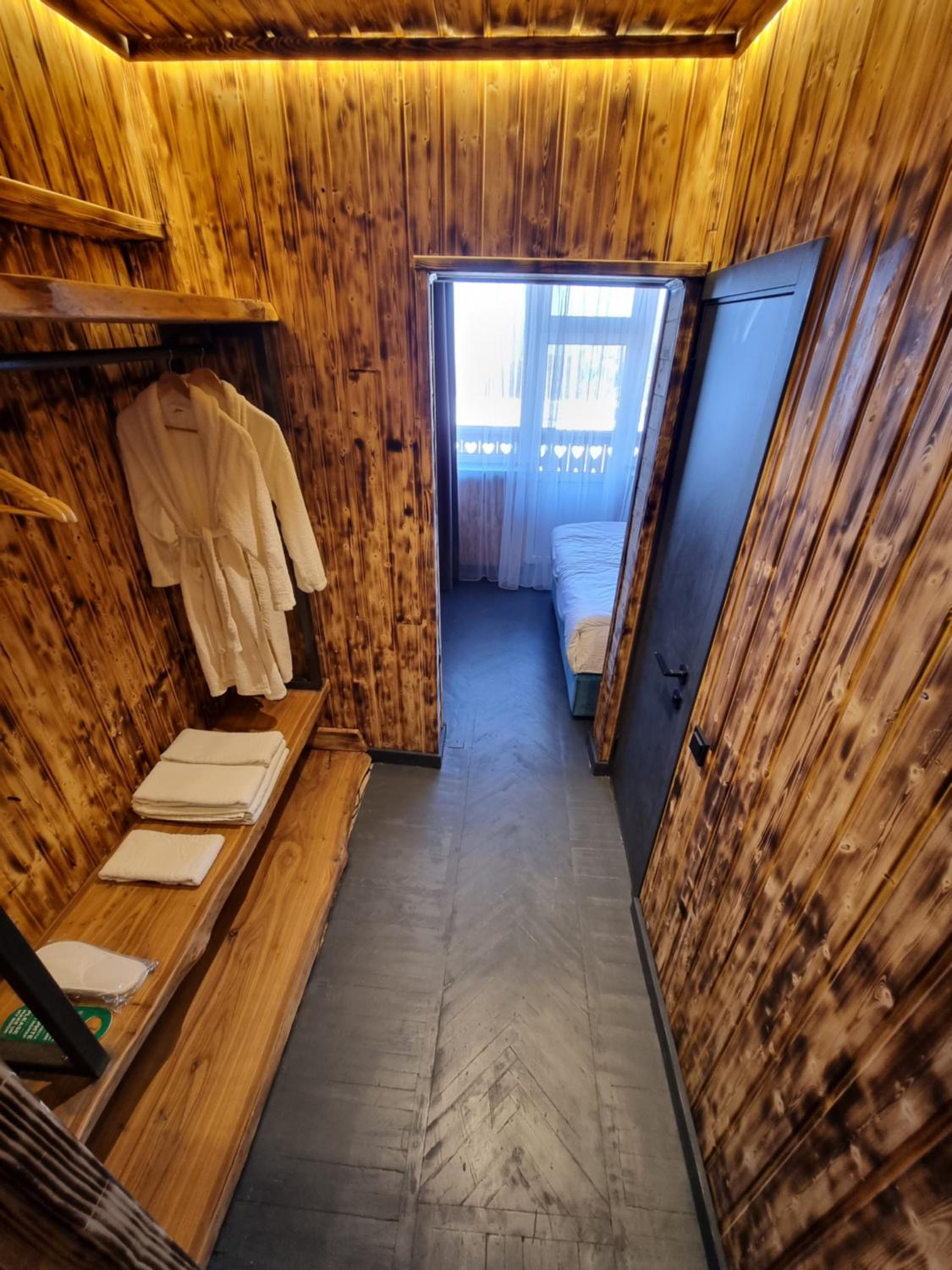 Double or Twin Room with Balcony photo 3