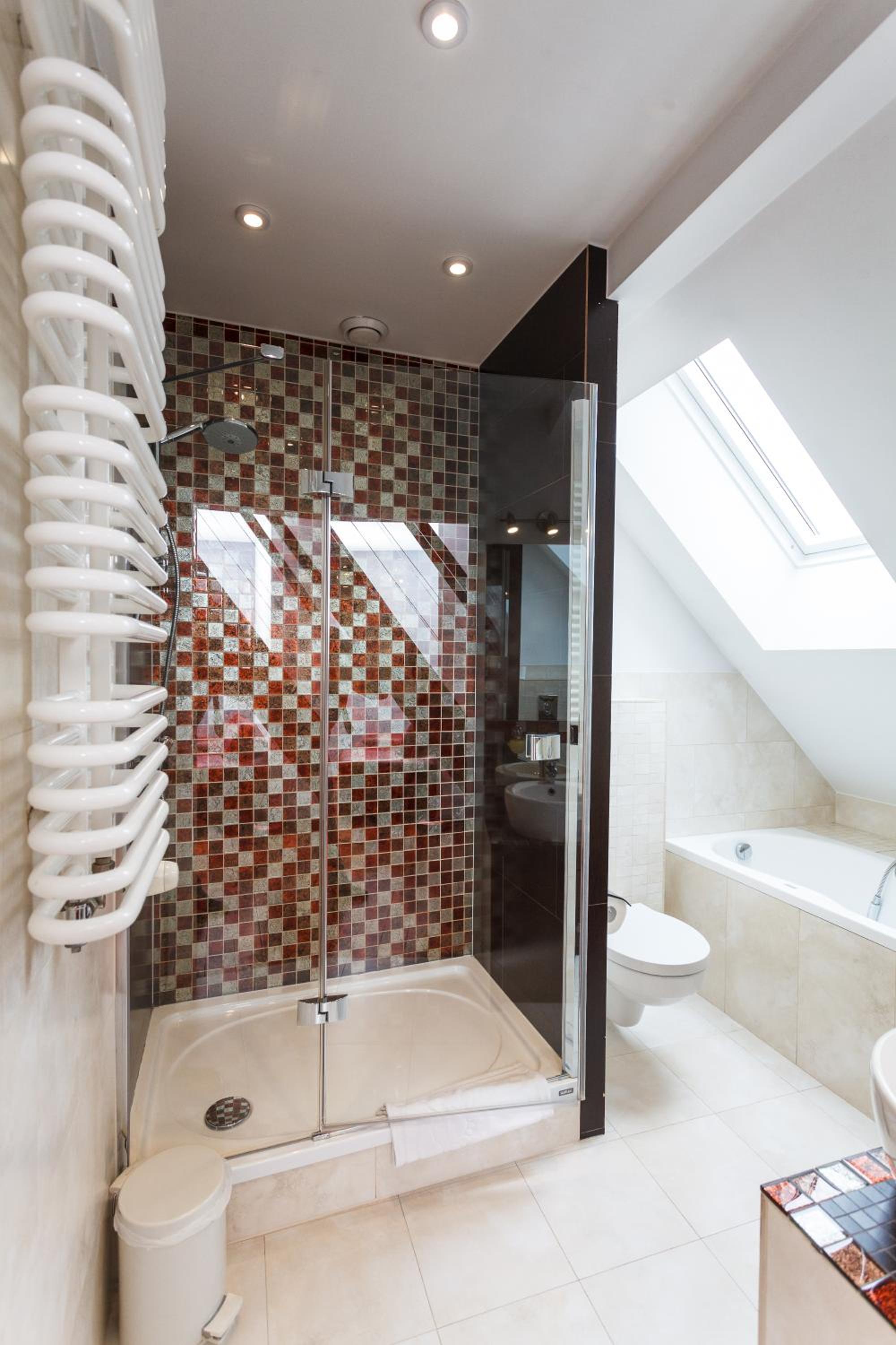 Duplex Suite - Photo 9