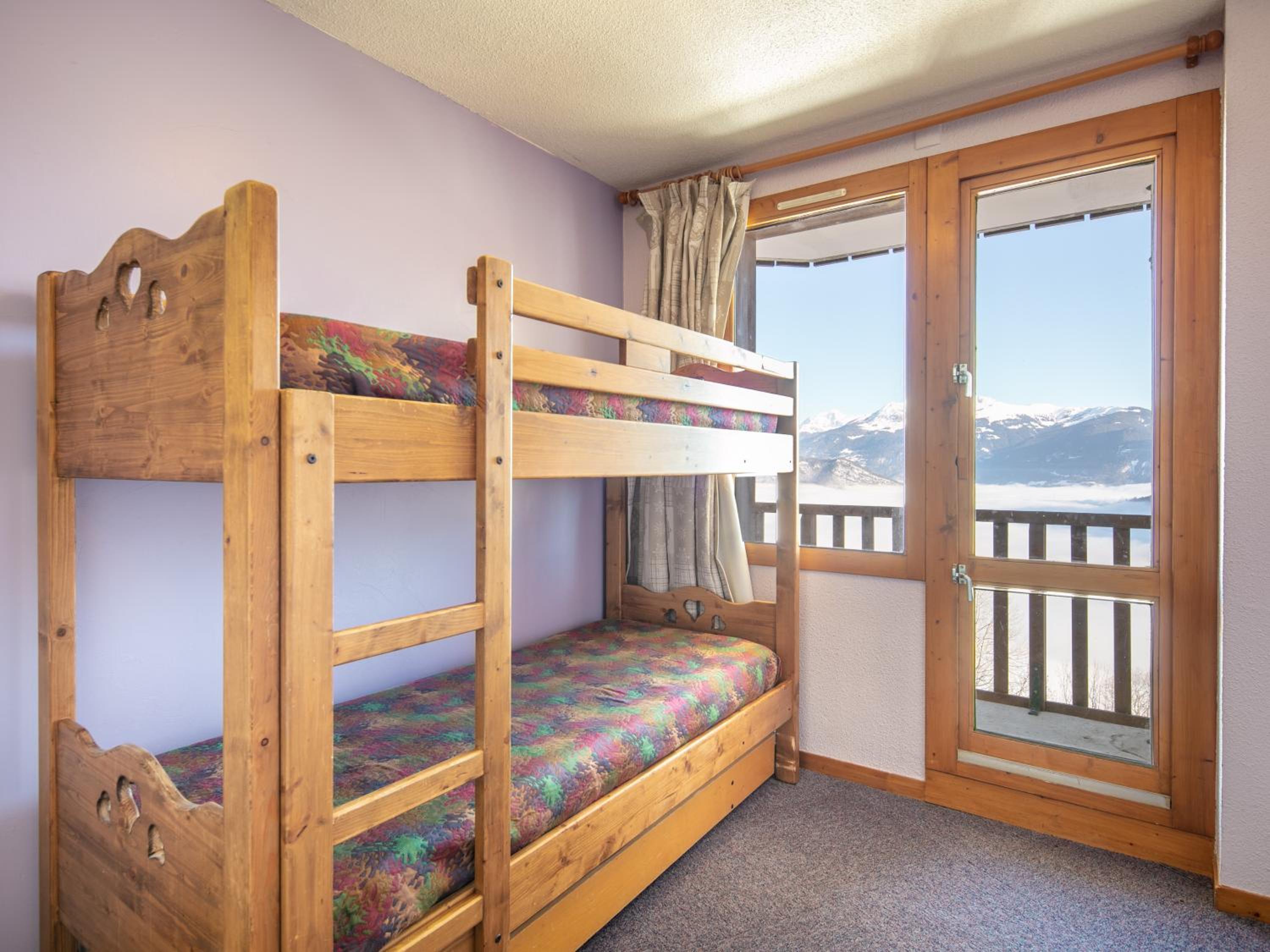 One-Bedroom Apartment (5 Adults) - Photo 7