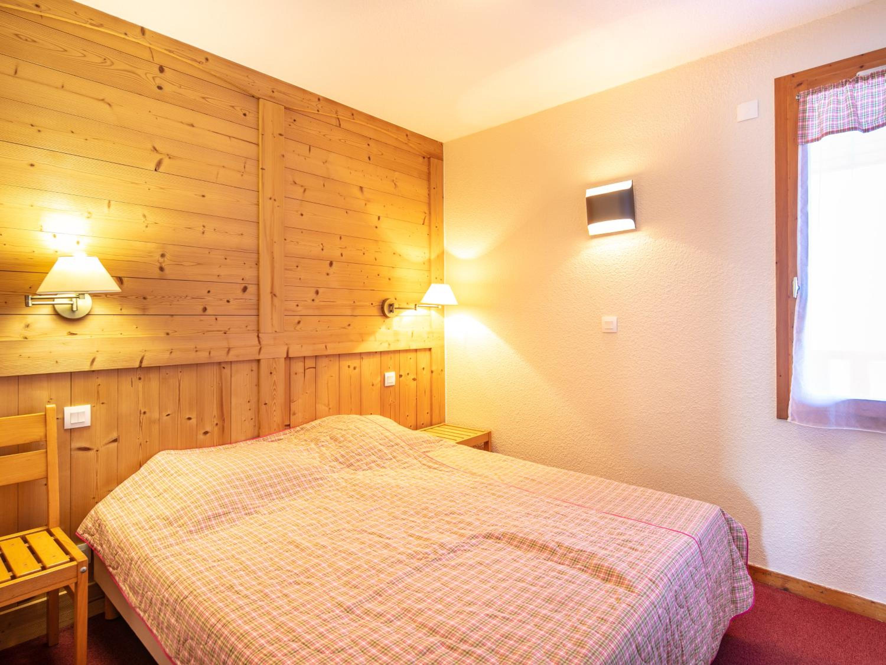 Three-Bedroom Apartment - Photo 10