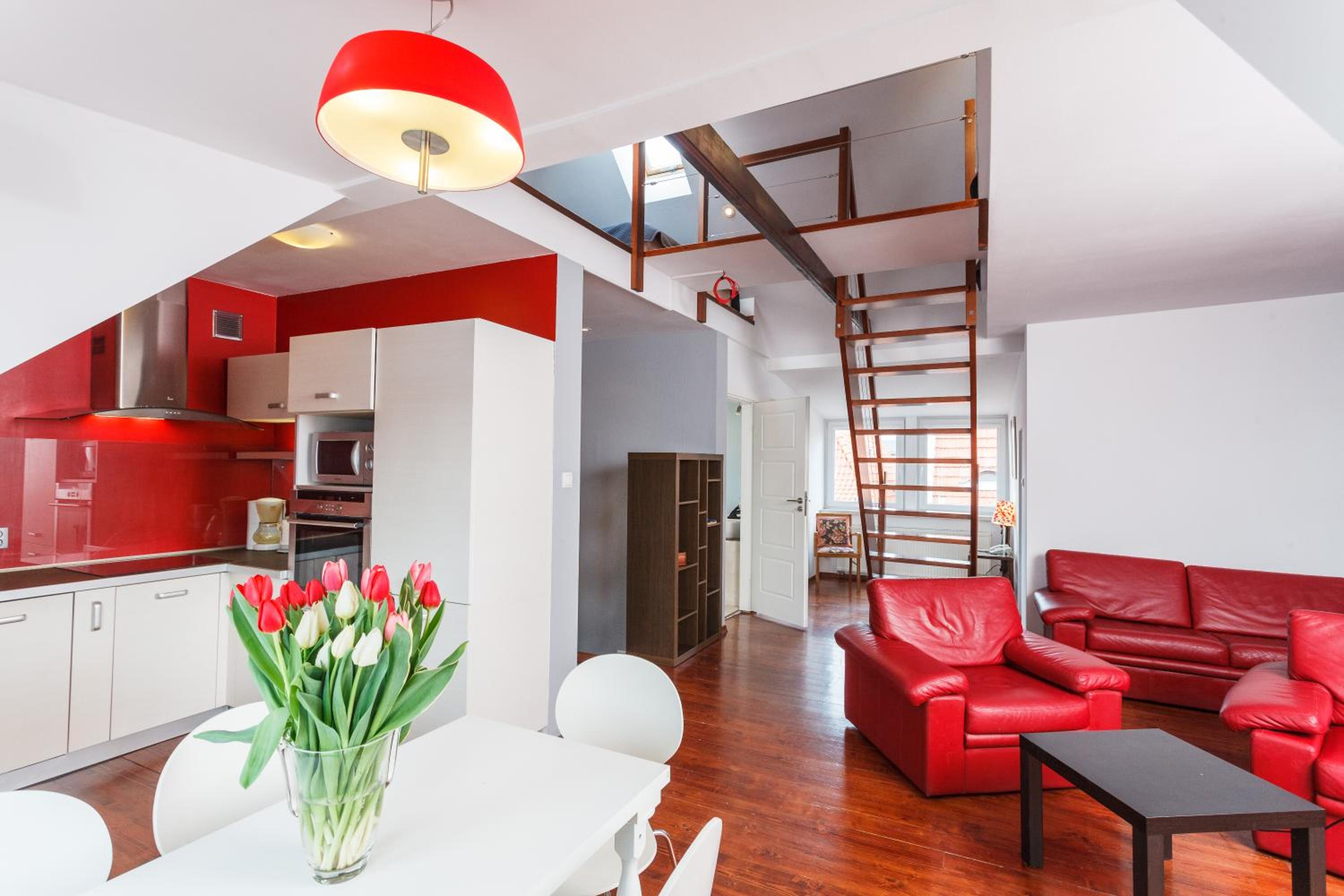 Duplex Suite - Photo 11