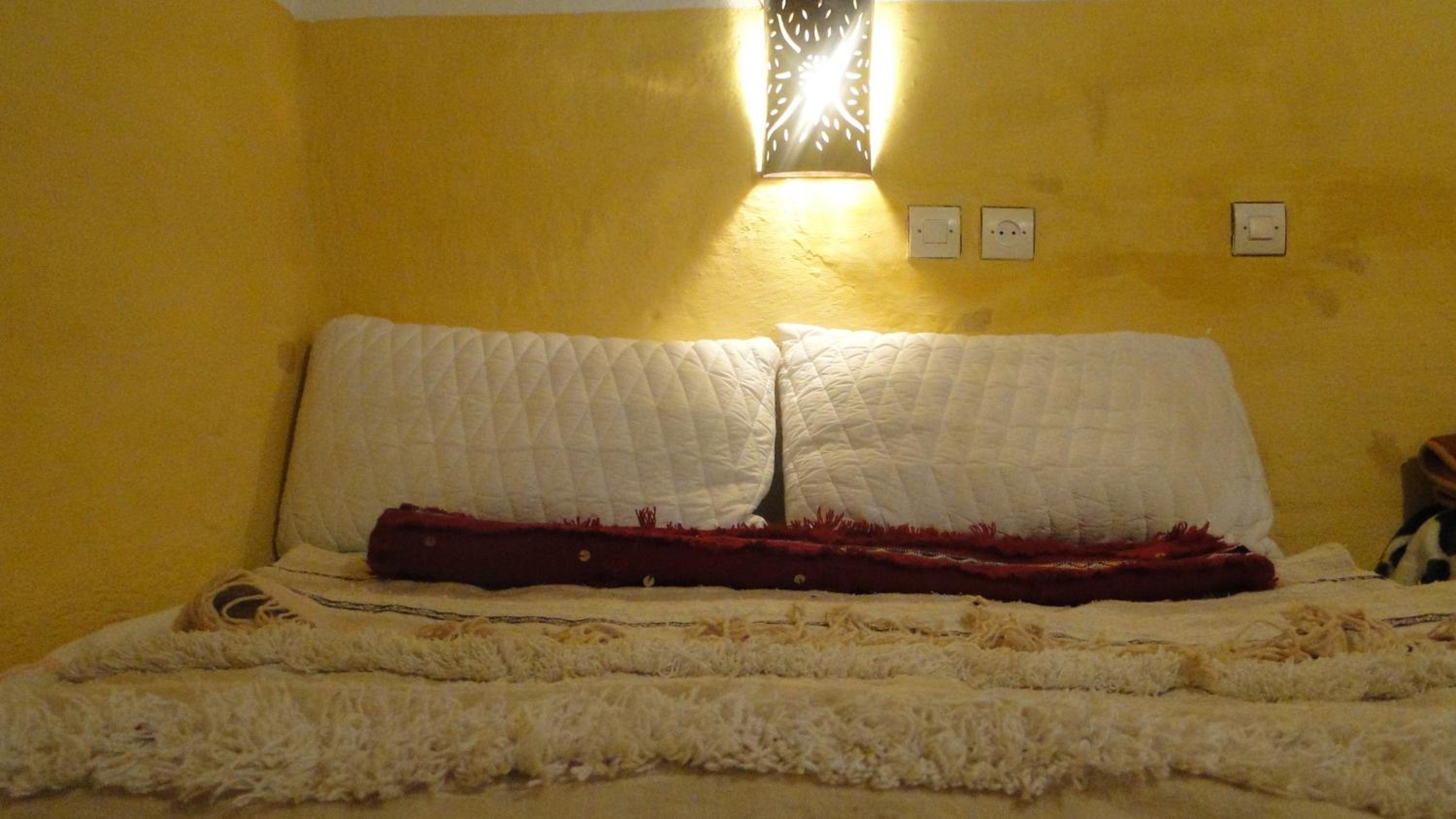Double Room with Private Bathroom - Photo 22