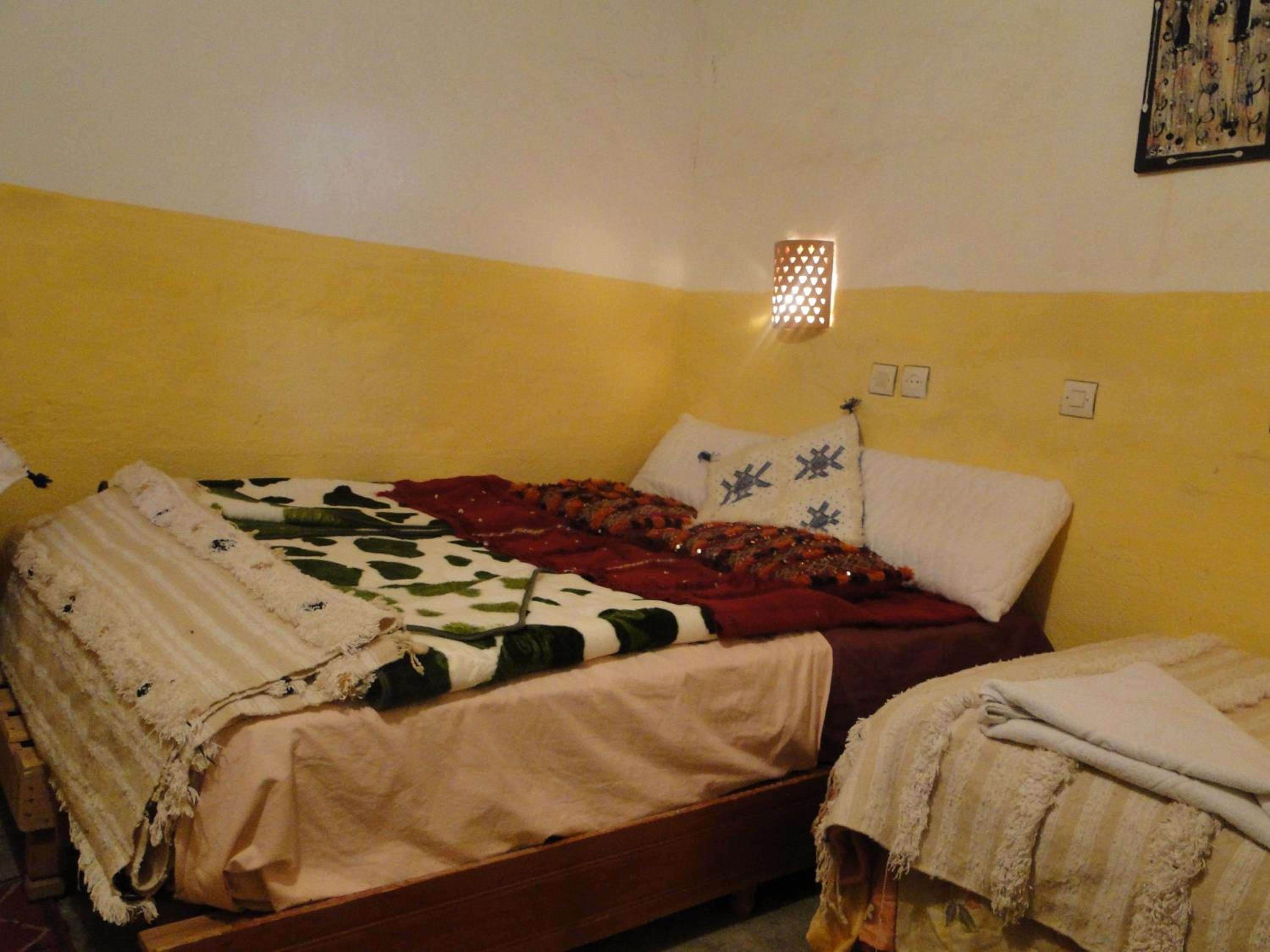 Double Room with Private Bathroom - Photo 21