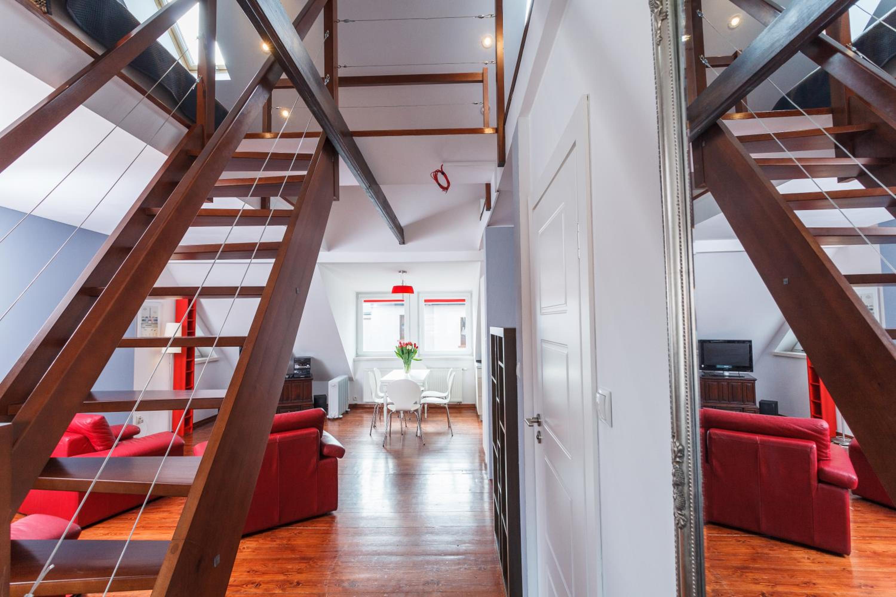 Duplex Suite - Photo 8