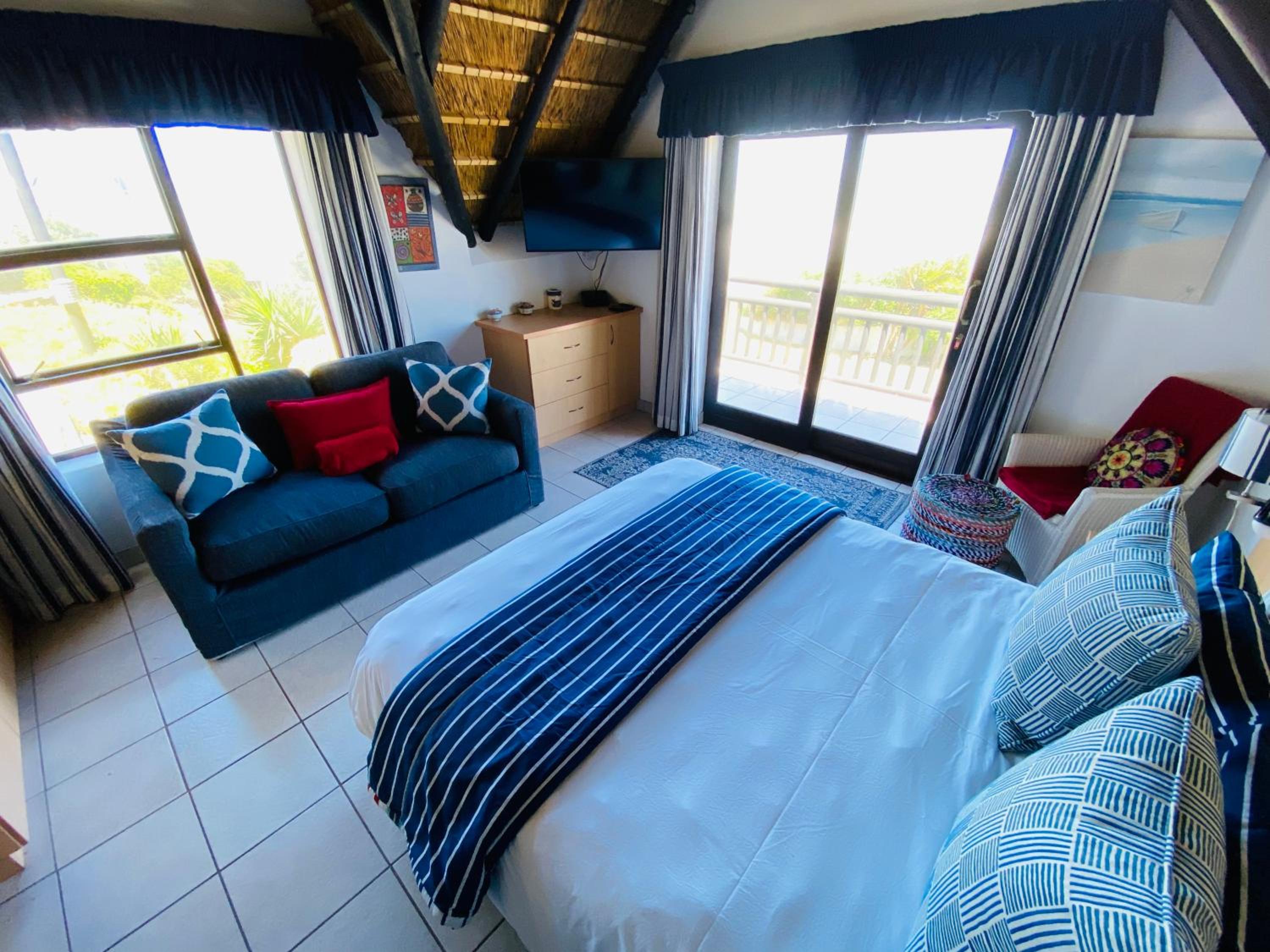 One-Bedroom Apartment - Photo 2