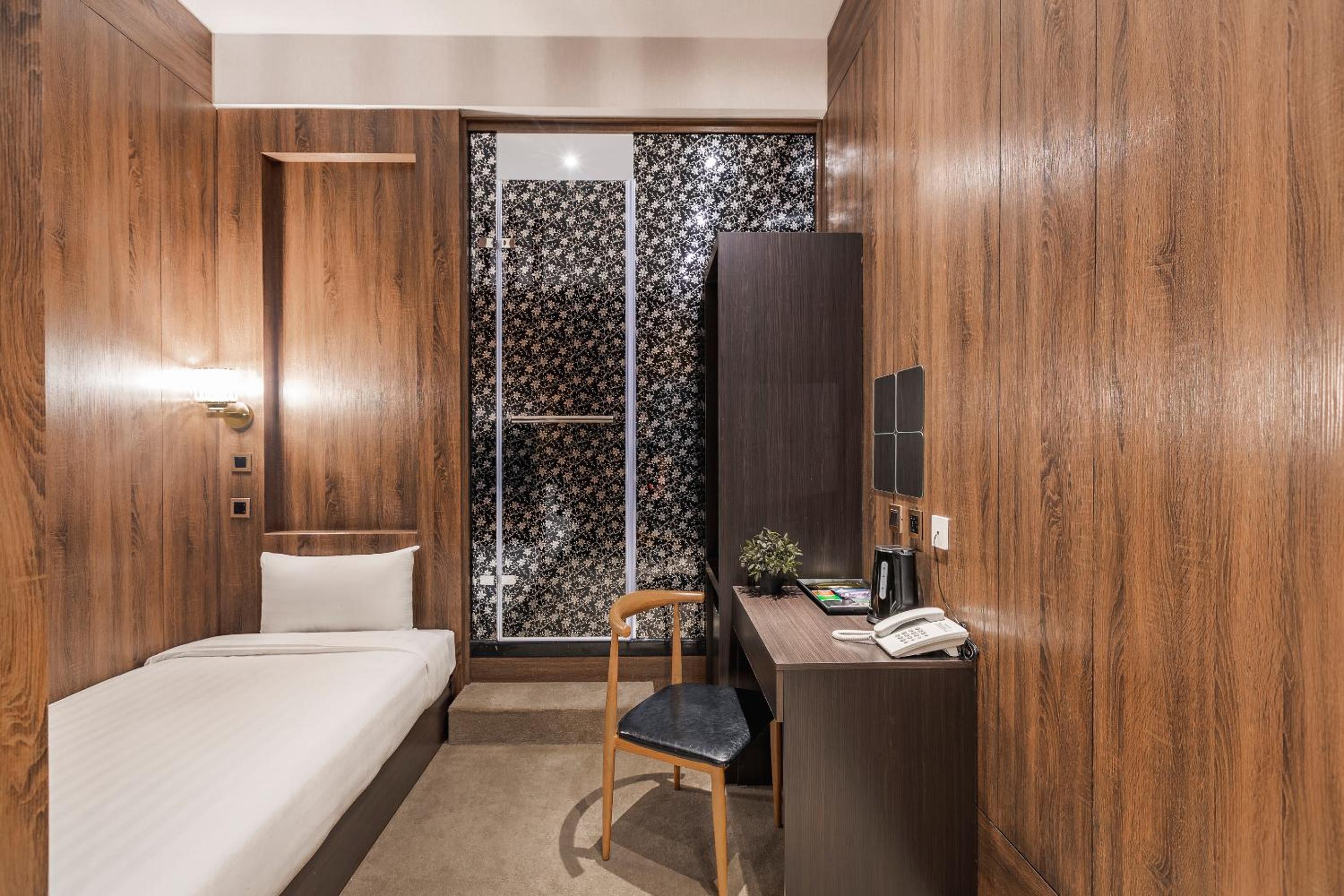 Economy Single Room