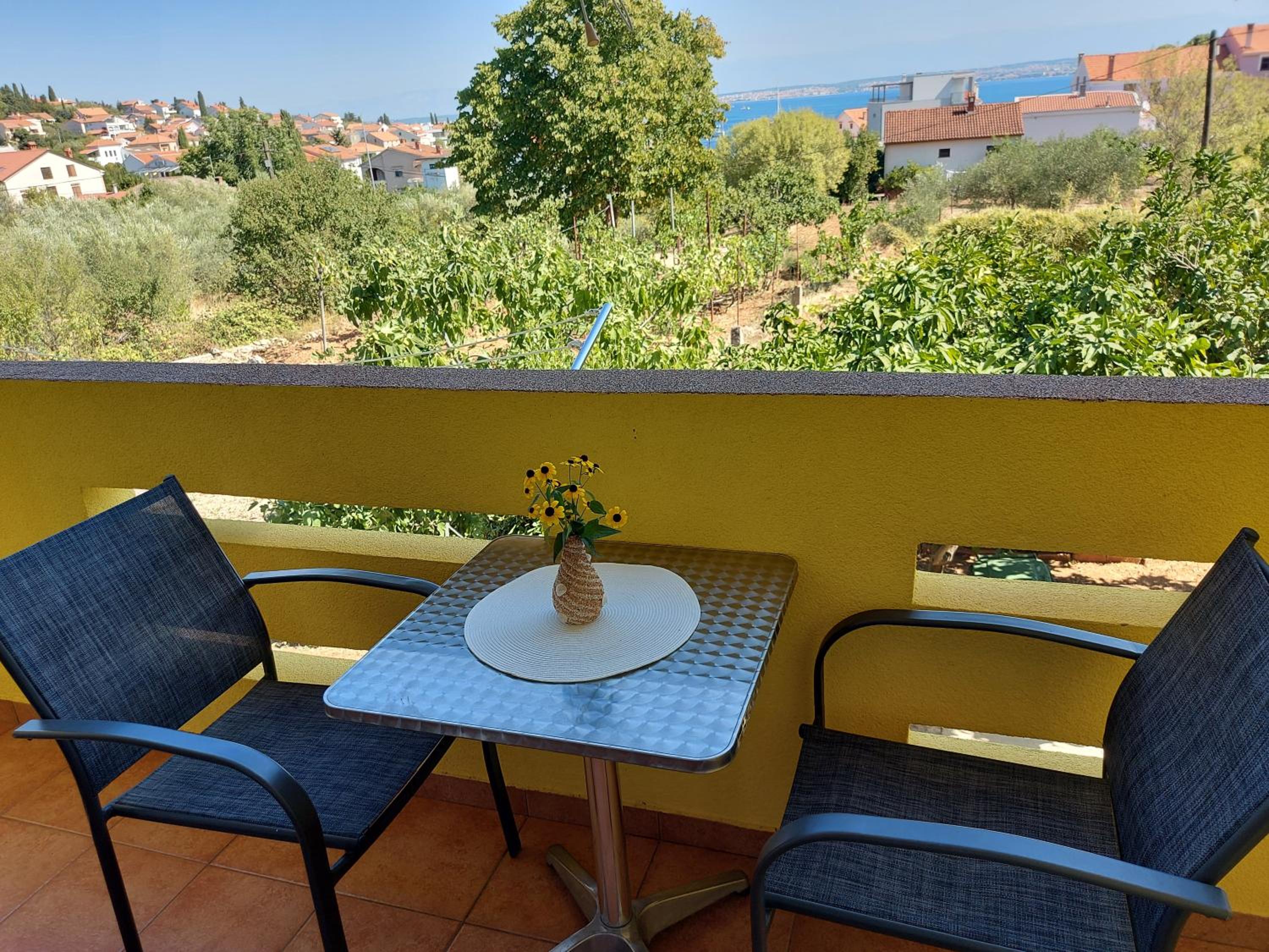 Double Room with Balcony and Sea View - Photo 1