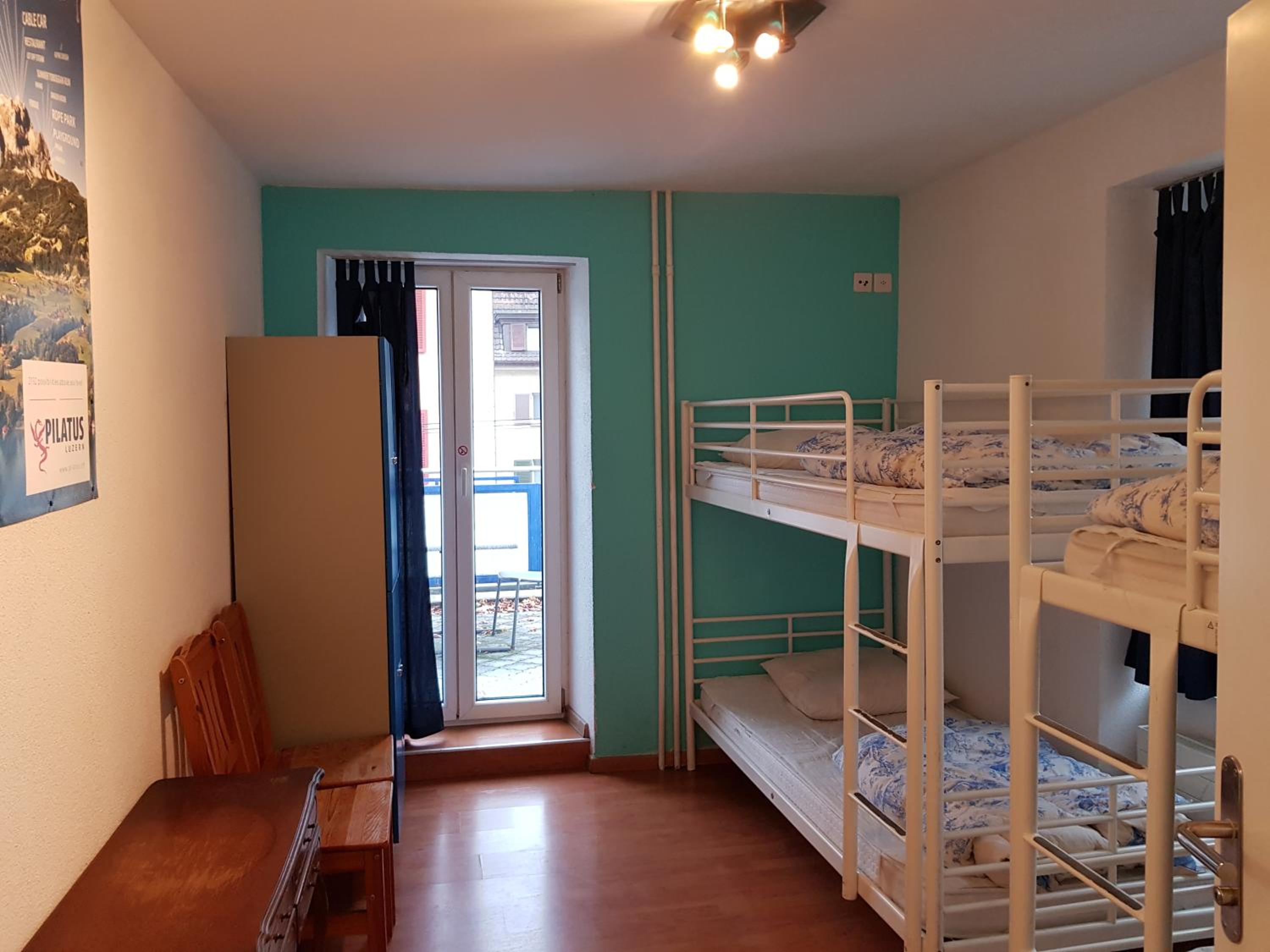 Bed in 4-Bed Mixed Dormitory Room photo 1