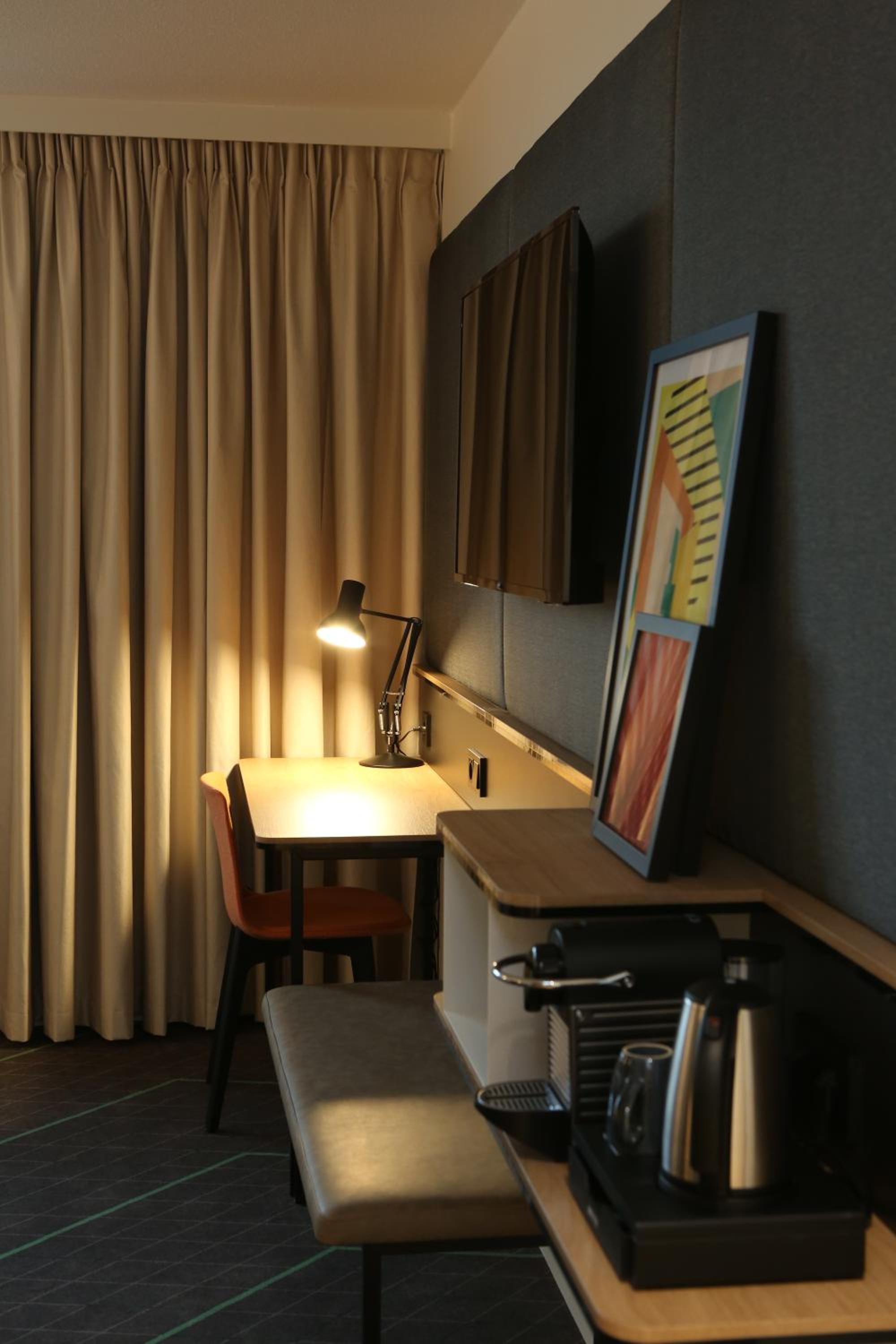 Standard King Room - Photo 4