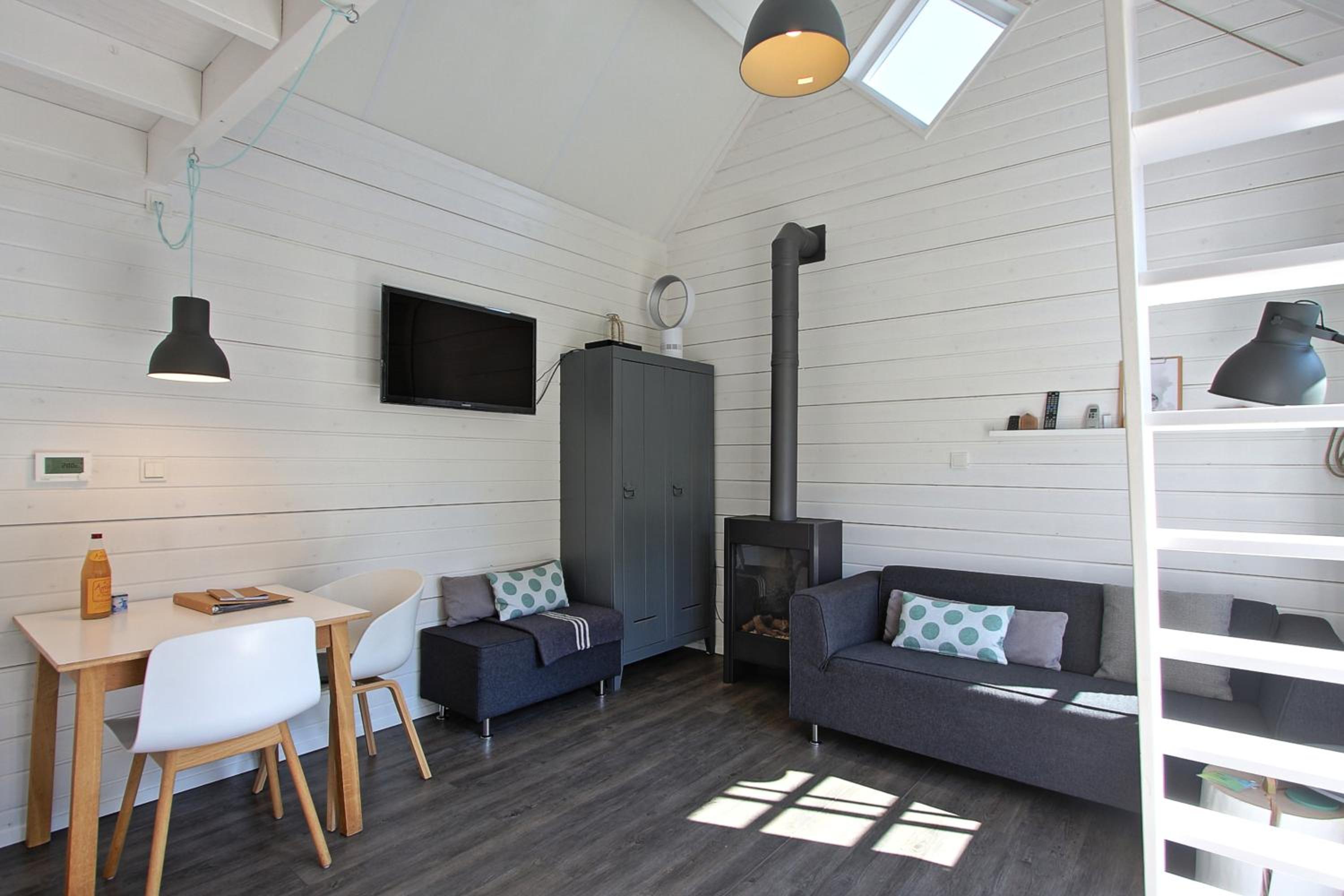 One-Bedroom House photo 1