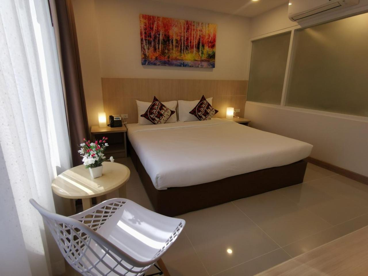 Superior King Room - Photo 19