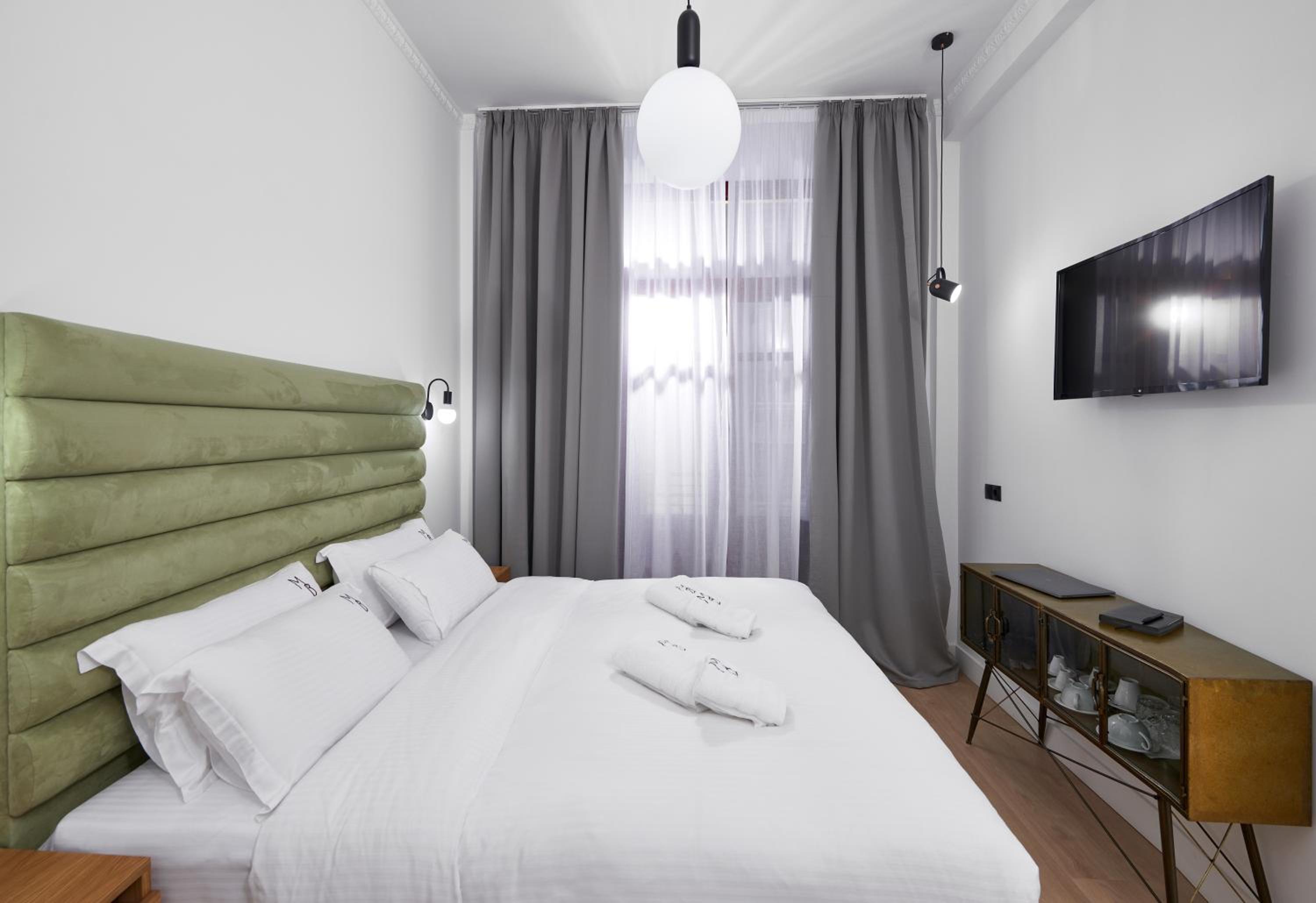 Deluxe King Suite with Balcony