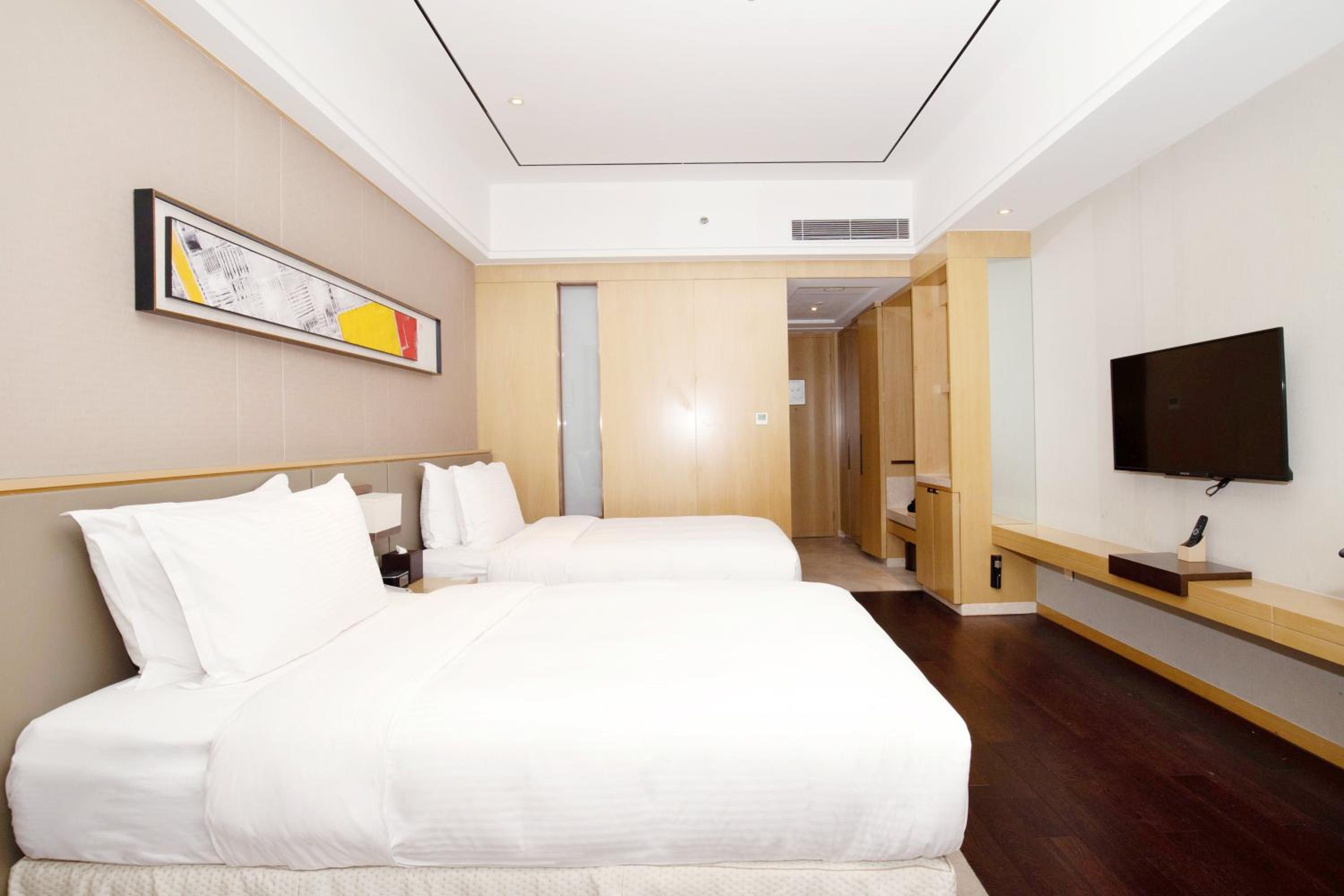 Standard Twin Room with Lounge Access
