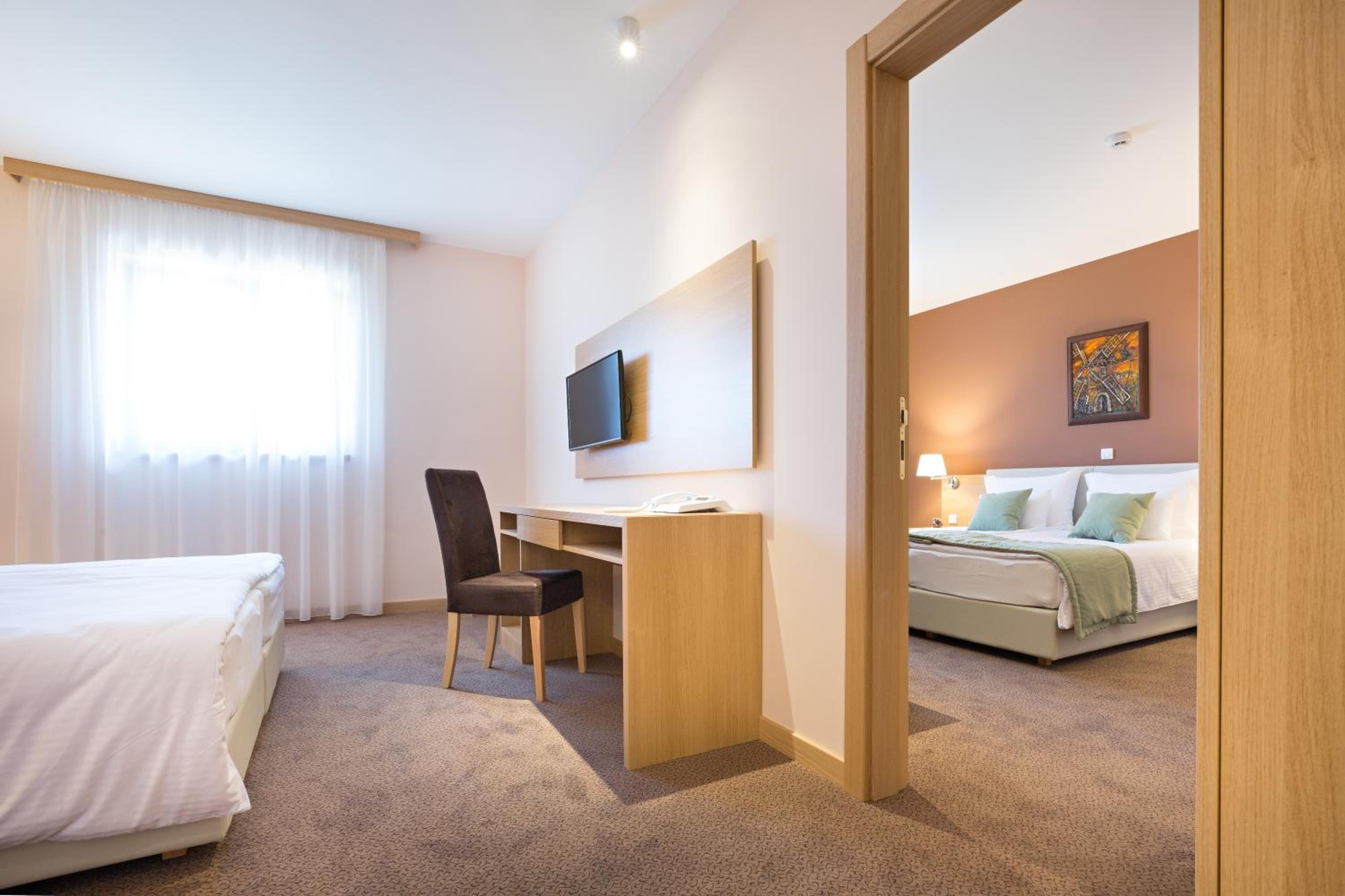 Family Suite photo 2