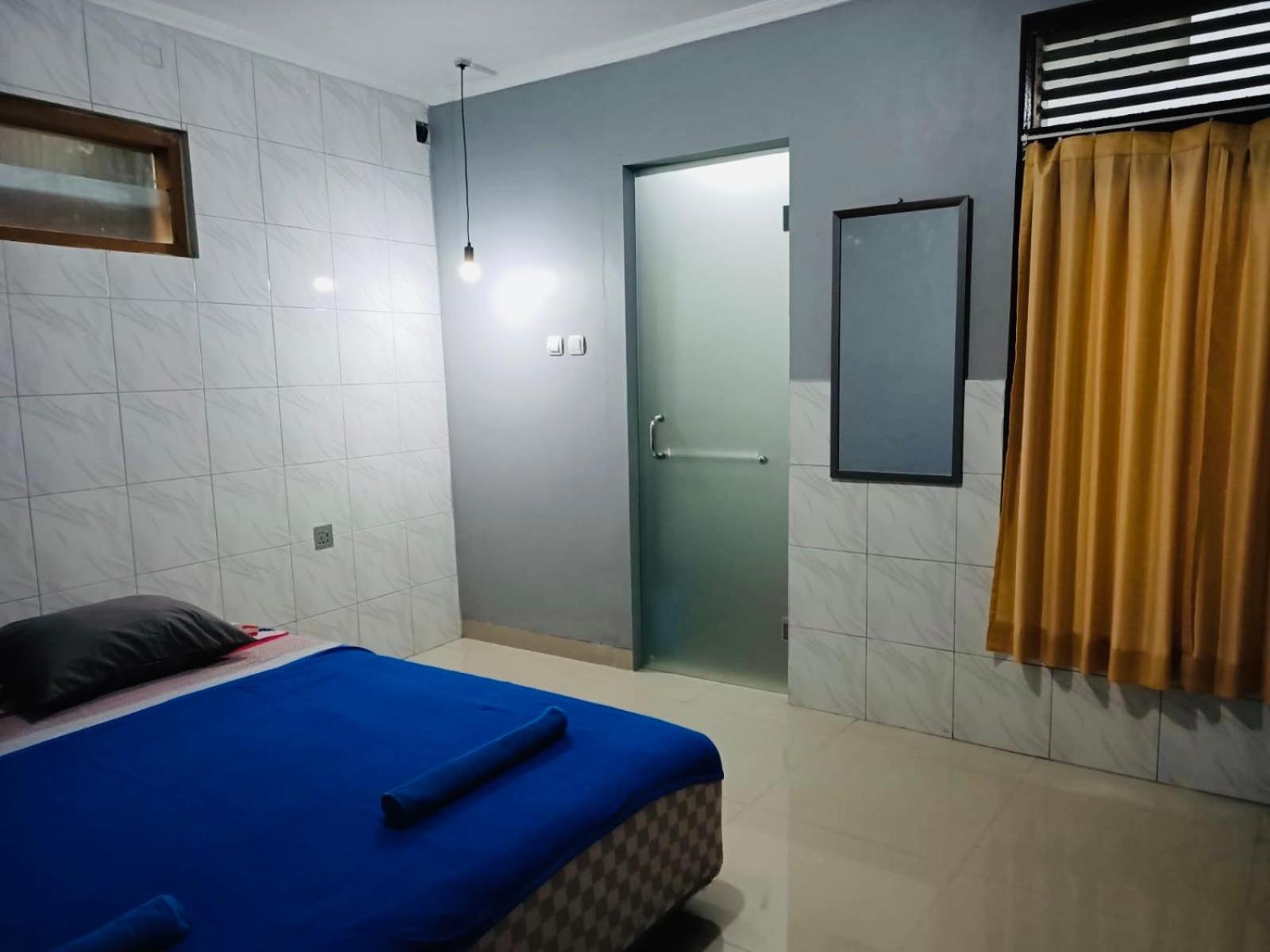 Double Room with Private Bathroom photo 2