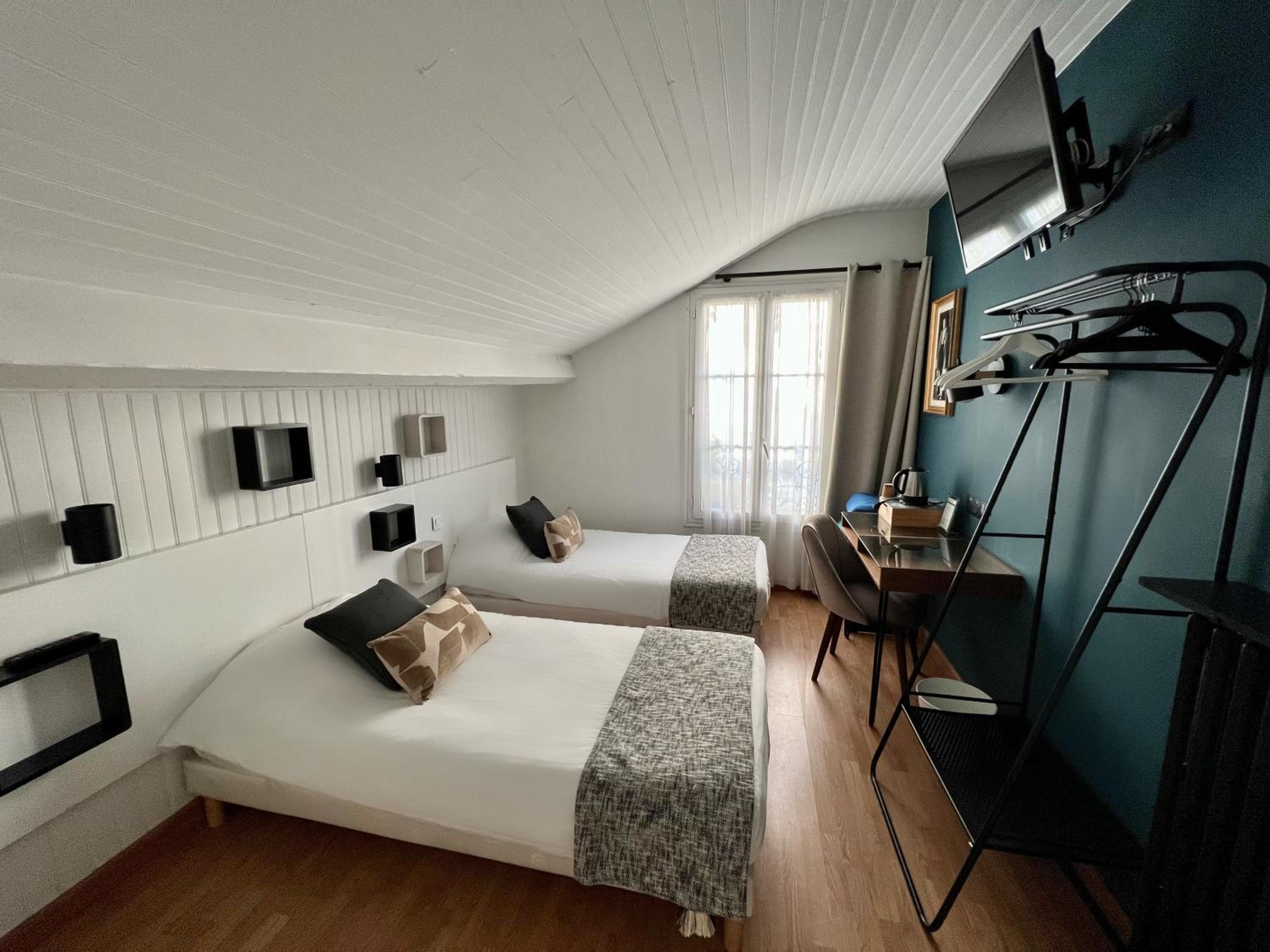 Standard Twin Room photo 1
