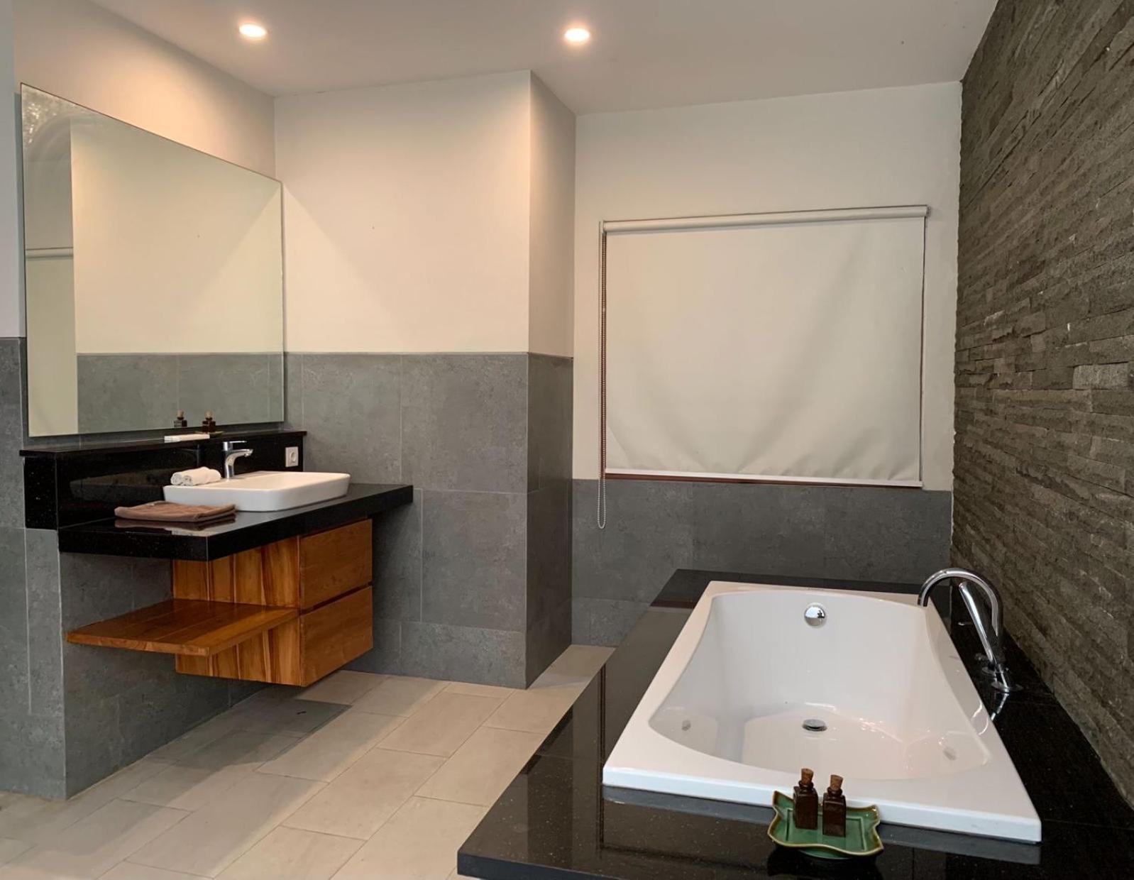 New Junior Suite - Photo 2