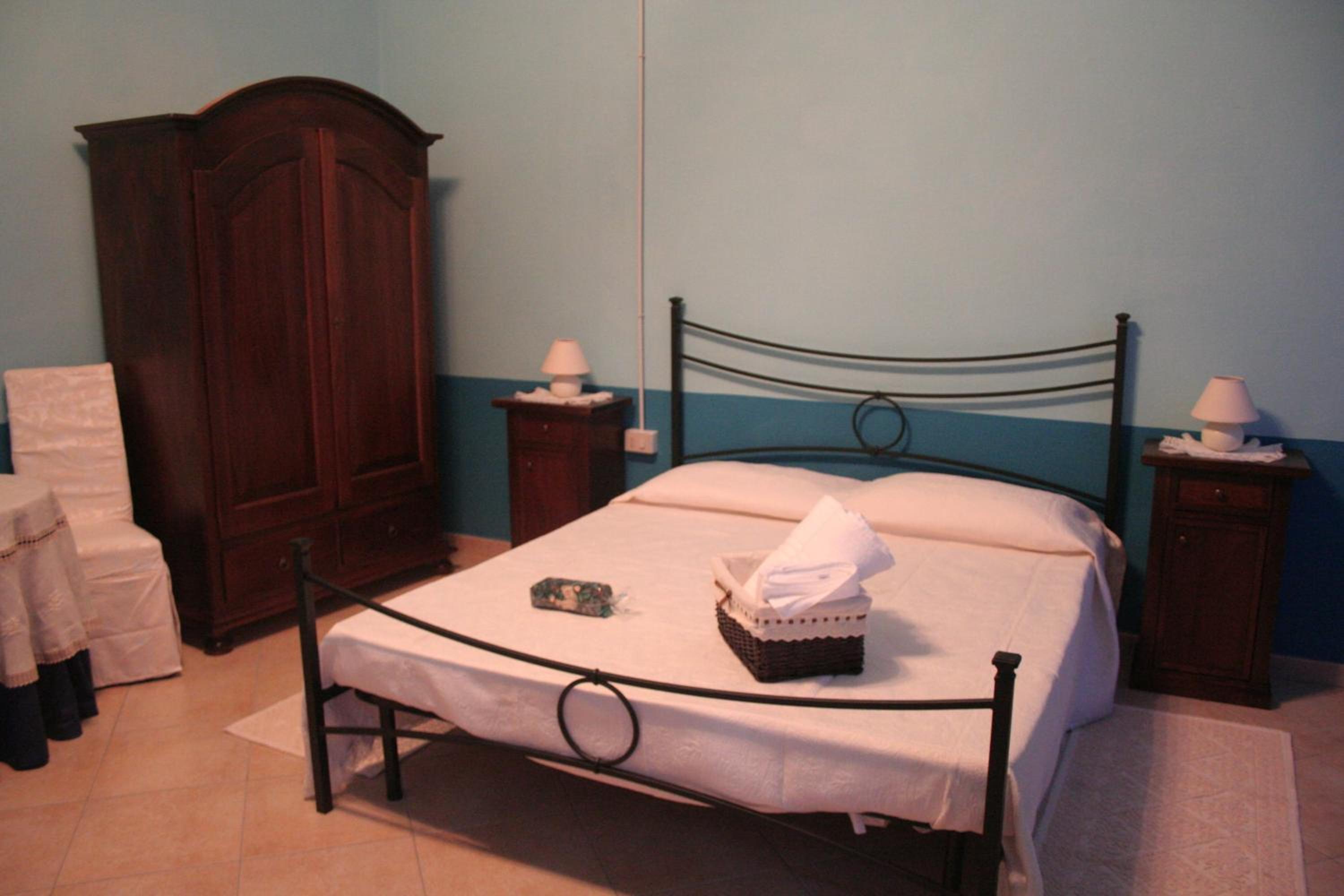 Double Room with Private External Bathroom photo 3