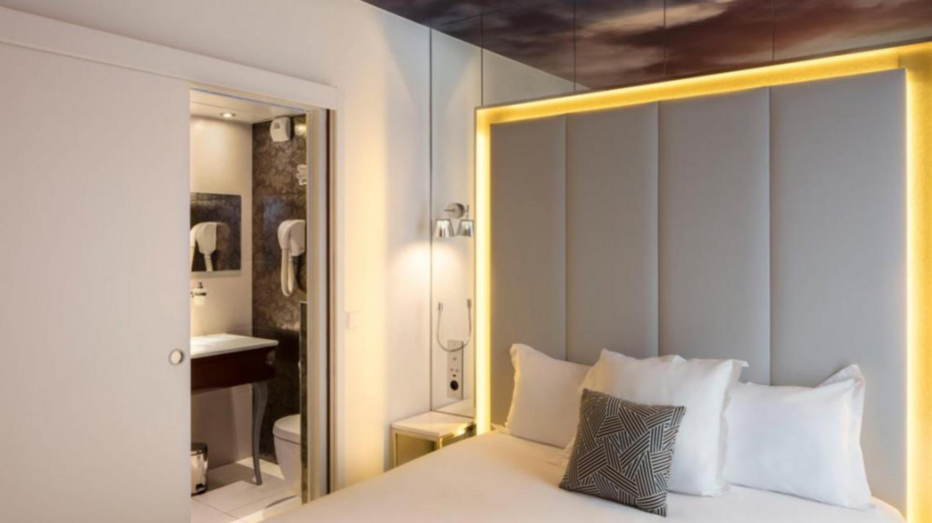 Deluxe Room photo 2