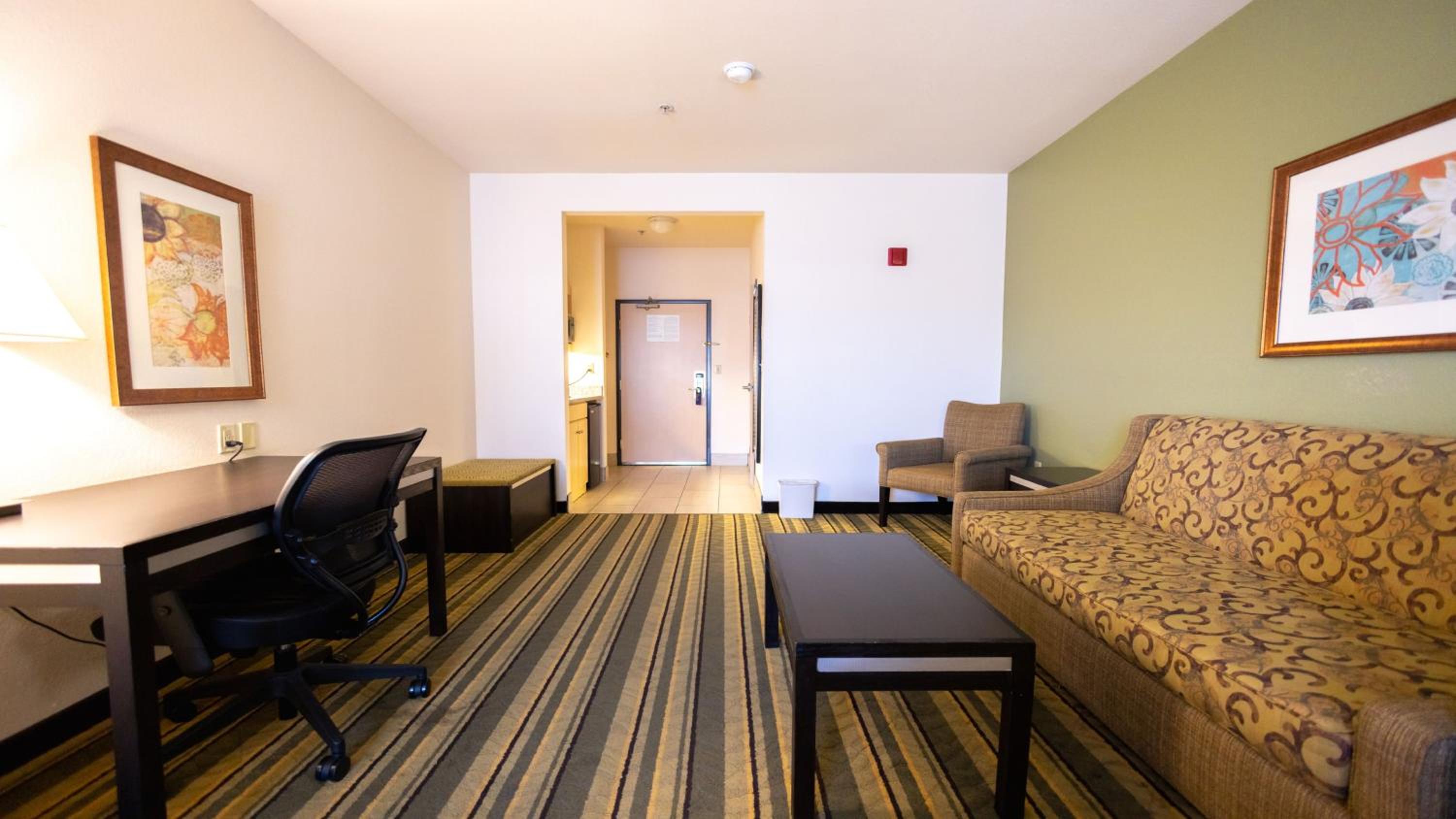 King Suite - Photo 17