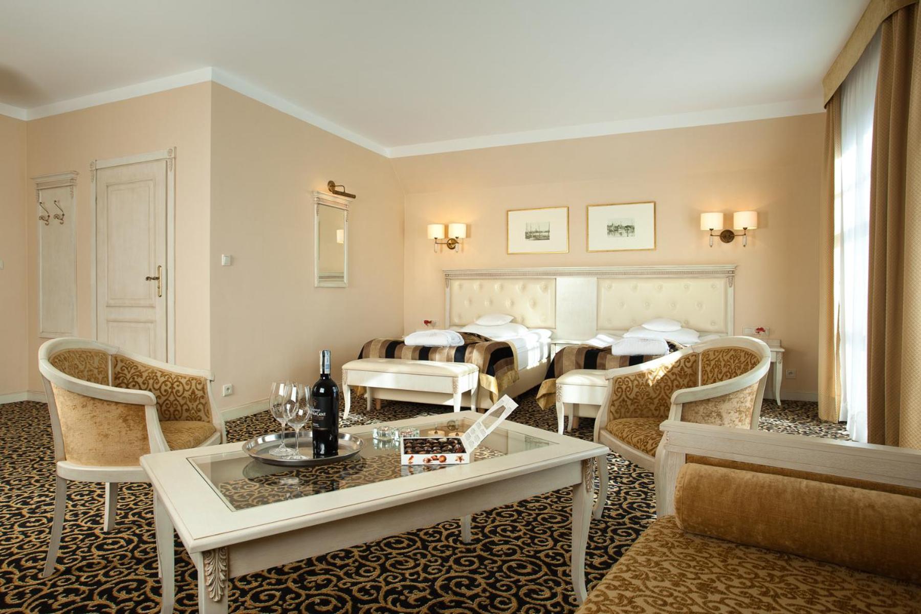 Deluxe Room with sofa (Building A) - Photo 1