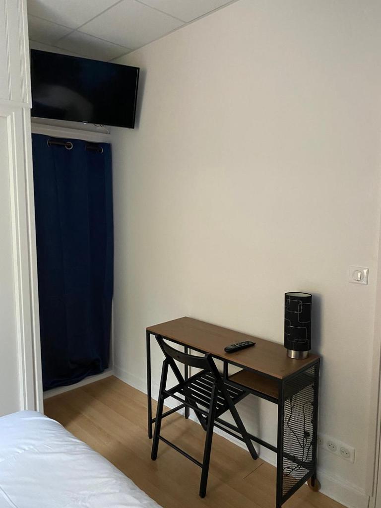 Budget Double Room photo 3