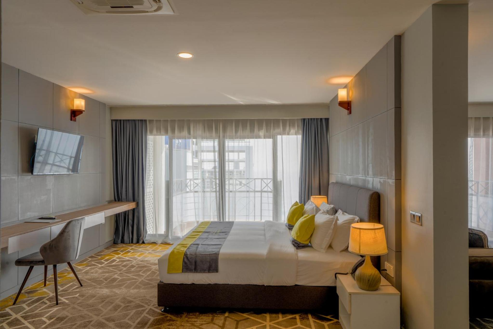 Executive Suite (Free Return Airport Transfer & 10% discount on Food & Beverage) - Photo 9