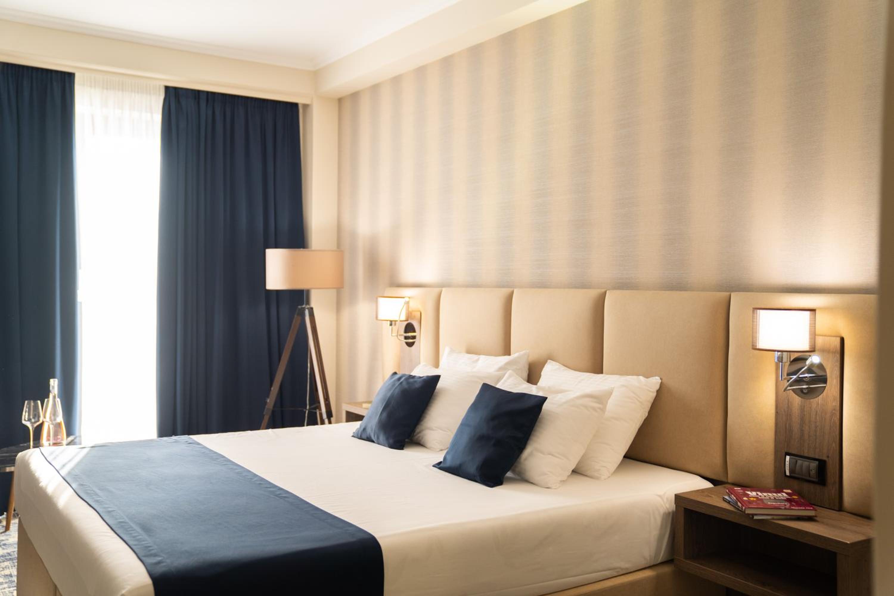 Deluxe Double Room with Balcony - Photo 2