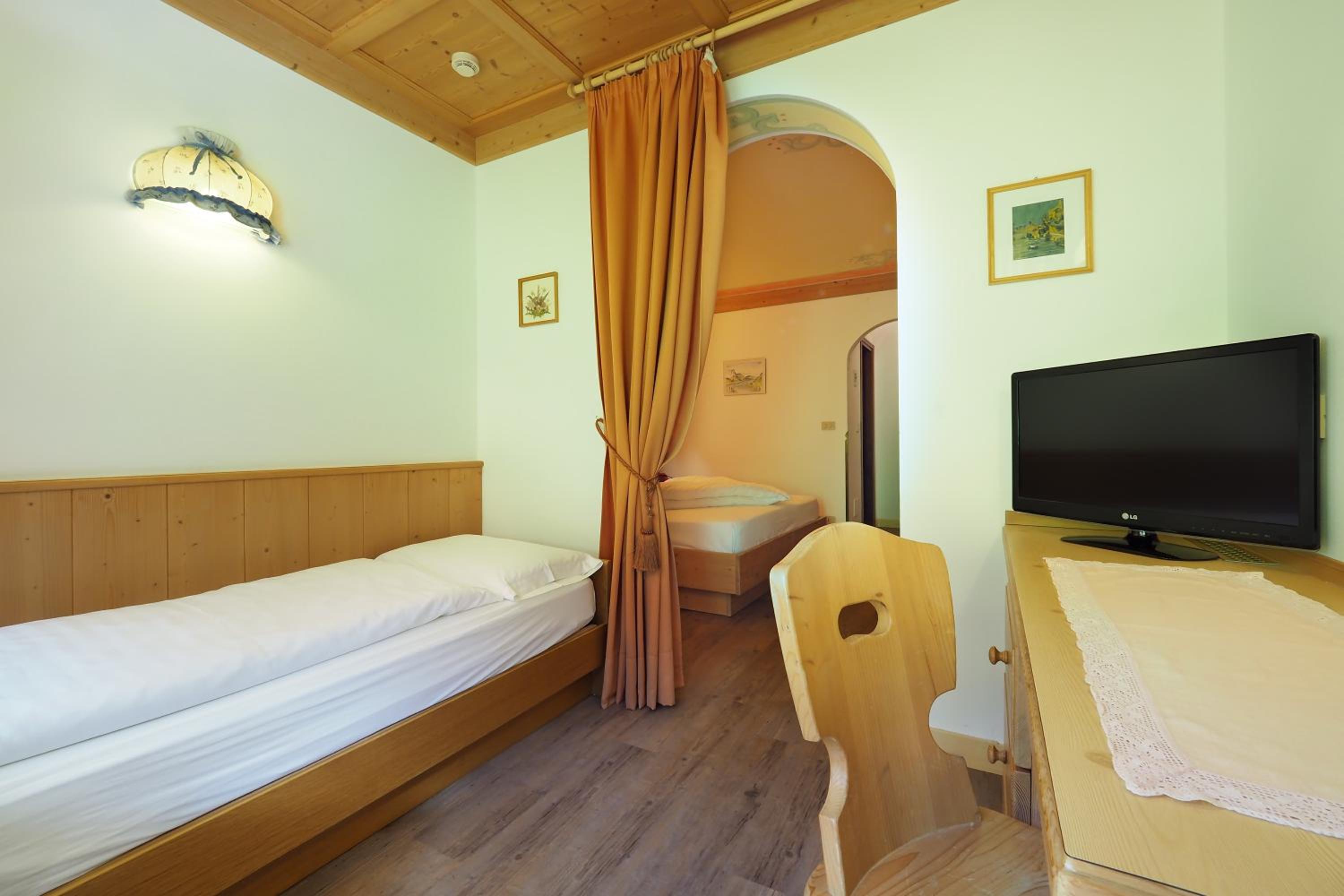 Triple Room photo 2
