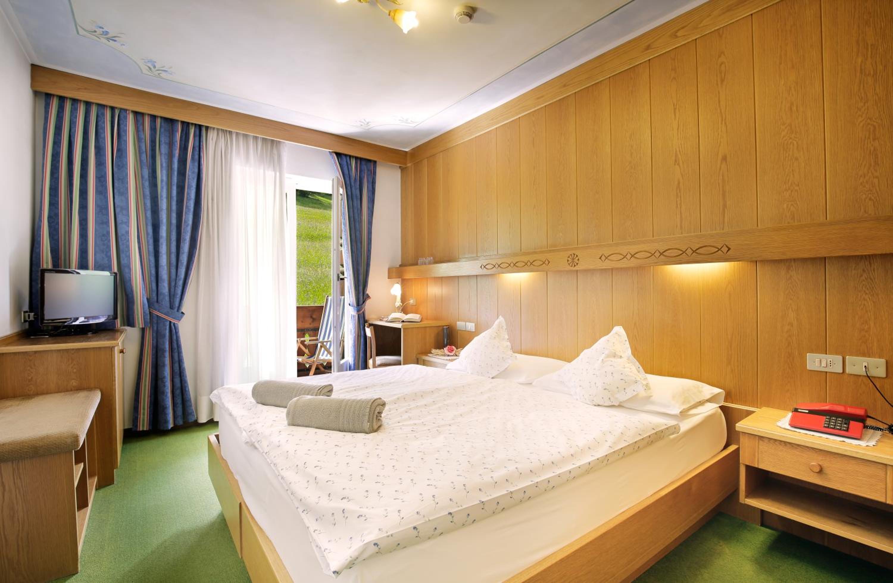 Economy Double Or Twin Room photo 3