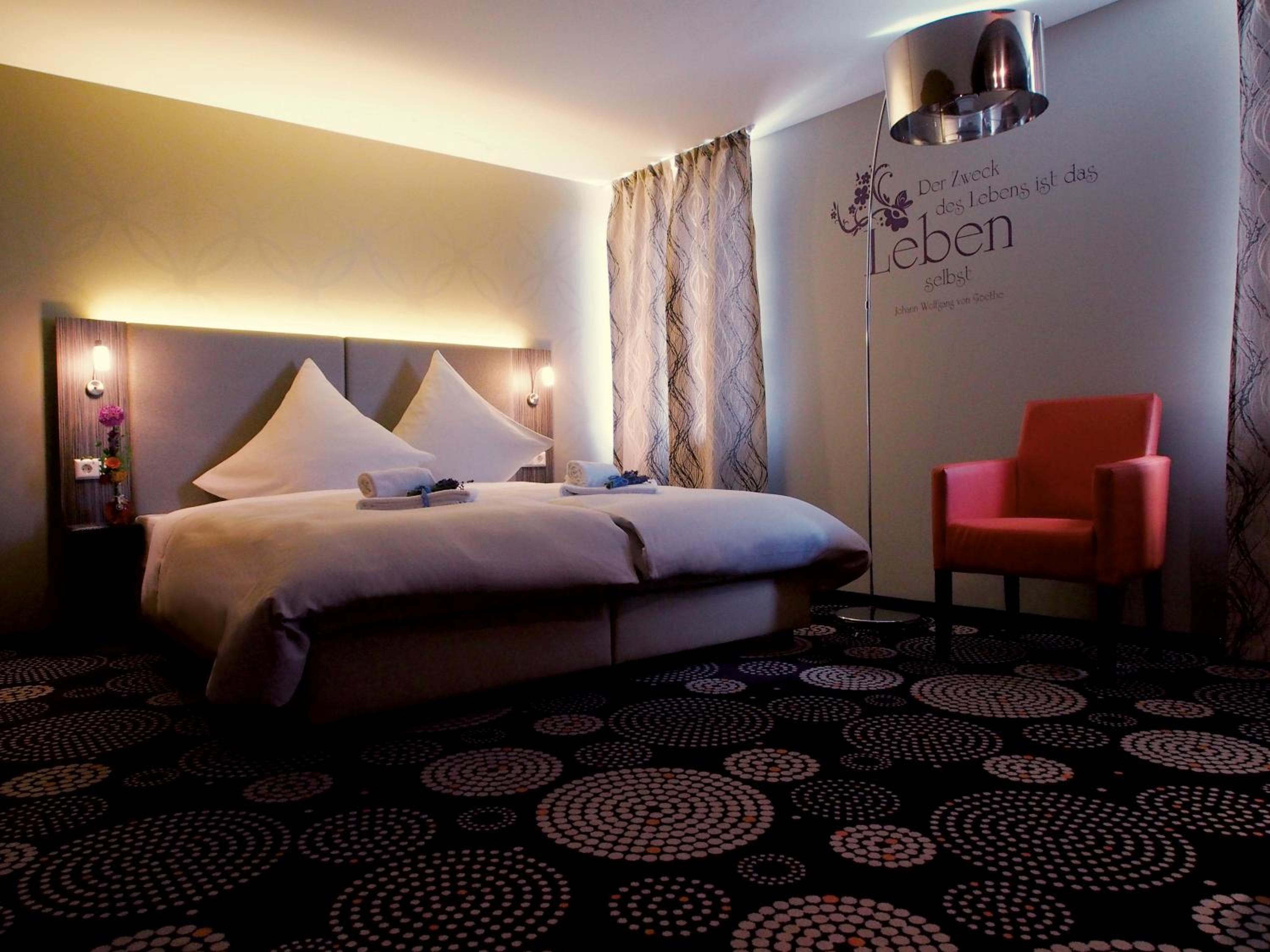 Double Room with Private Bathroom - Photo 3