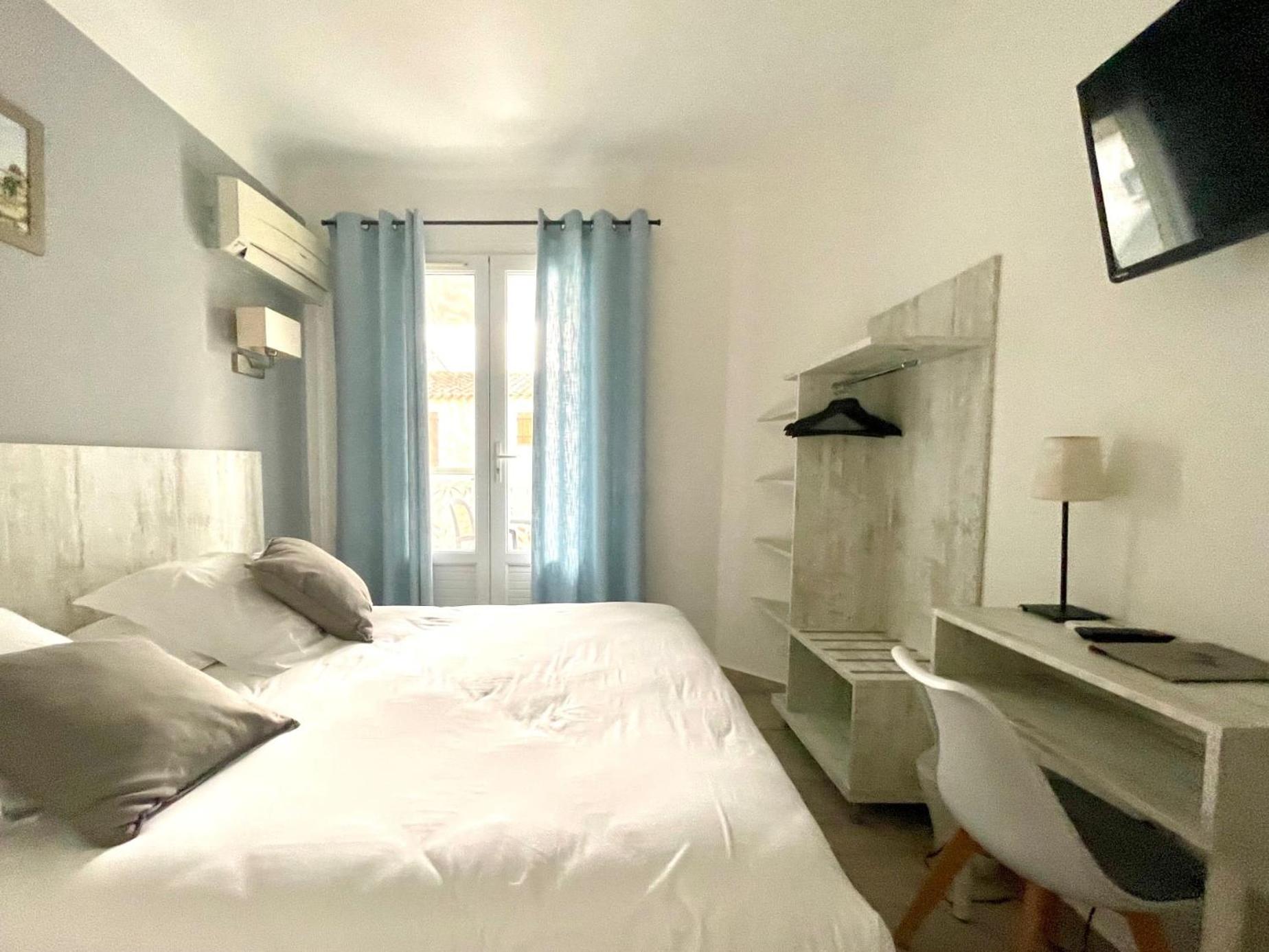 Comfort Double Room with Balcony - Photo 1