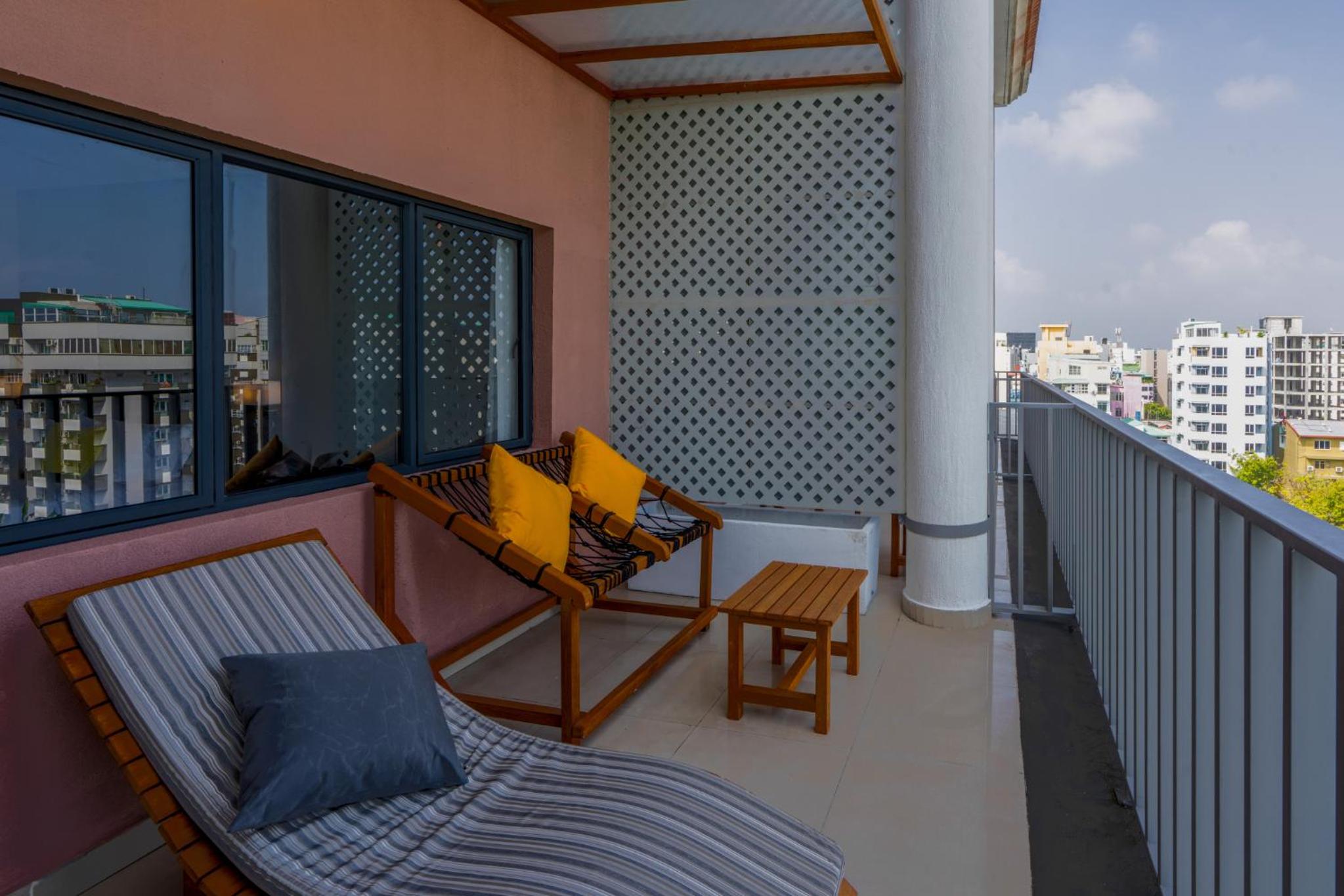 Deluxe Room (Free Return Airport Transfer & 10% discount on Food & Beverage) - Photo 4