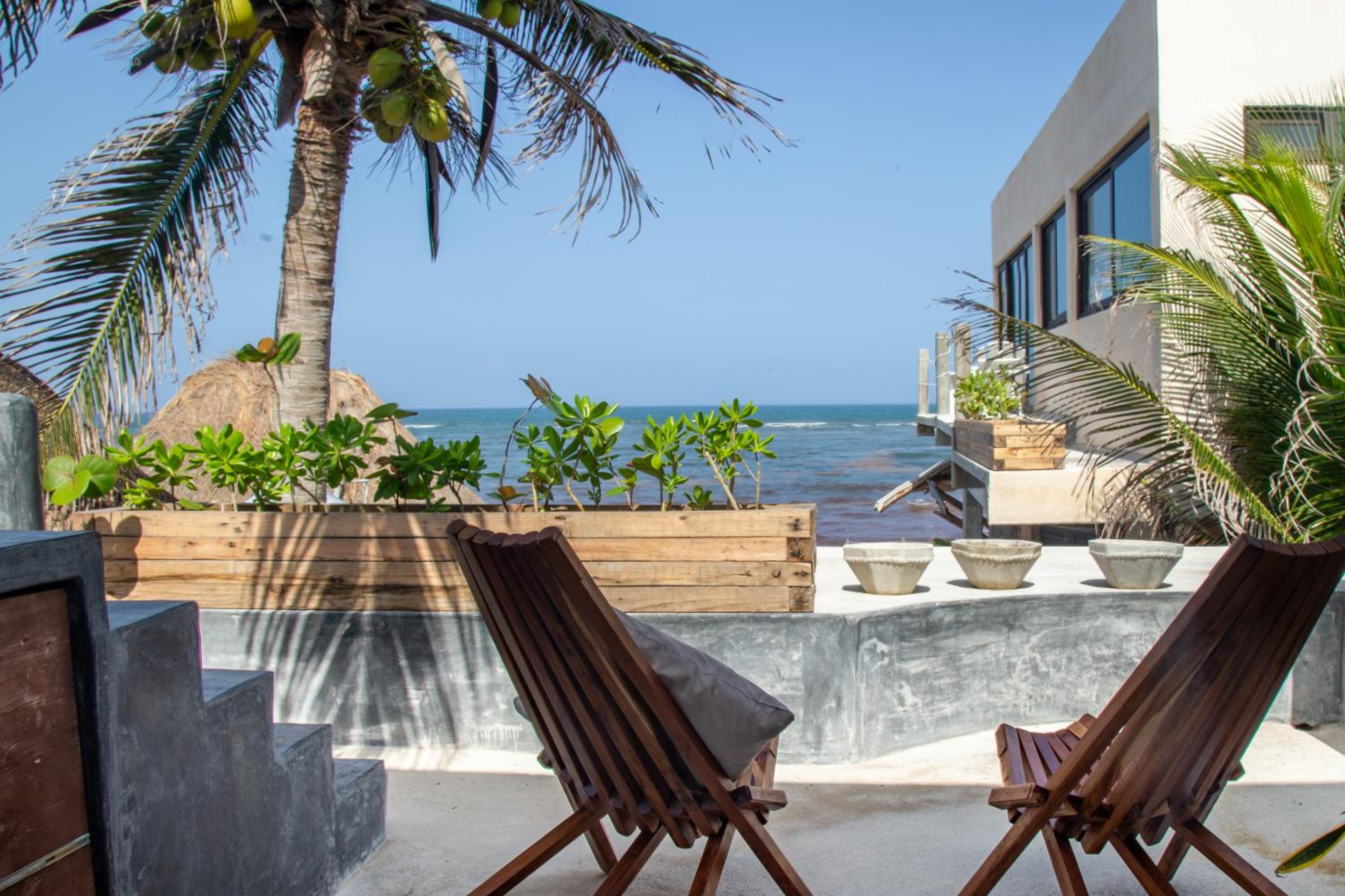 Deluxe Ocean View king size bed with plunge pool and terrace - Photo 4