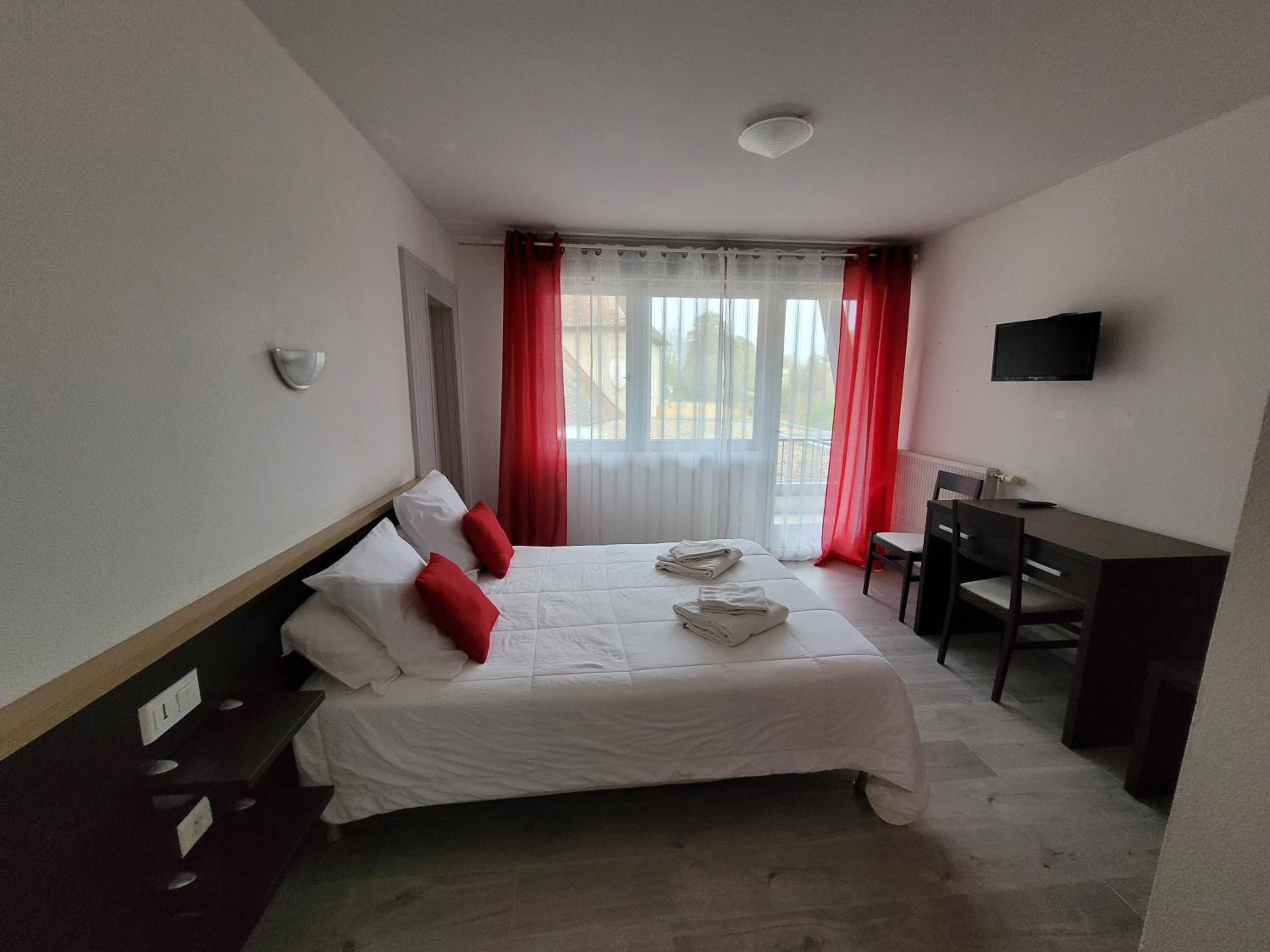 Family Double Room - Photo 1