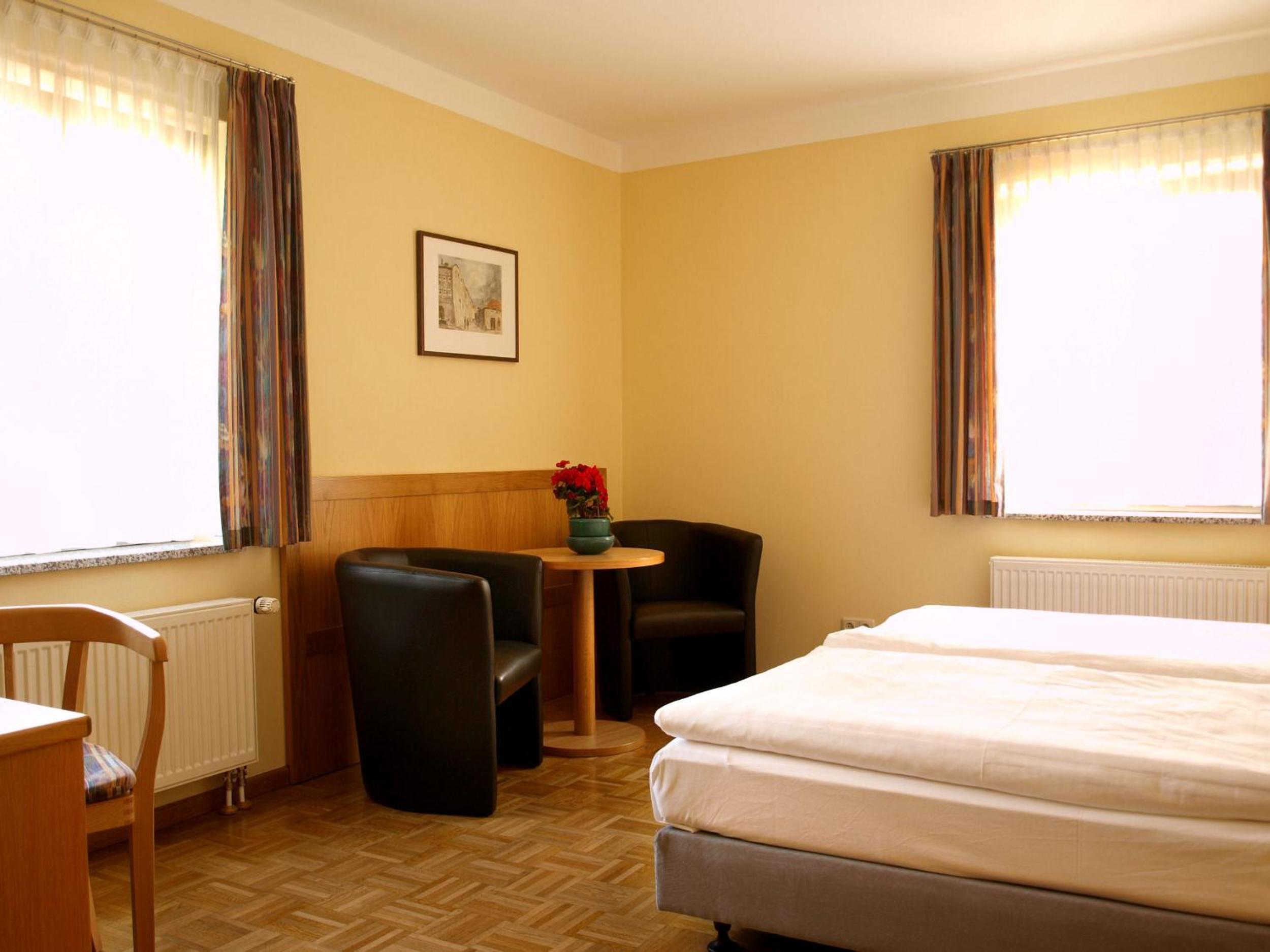Standard Double Room - Photo 2