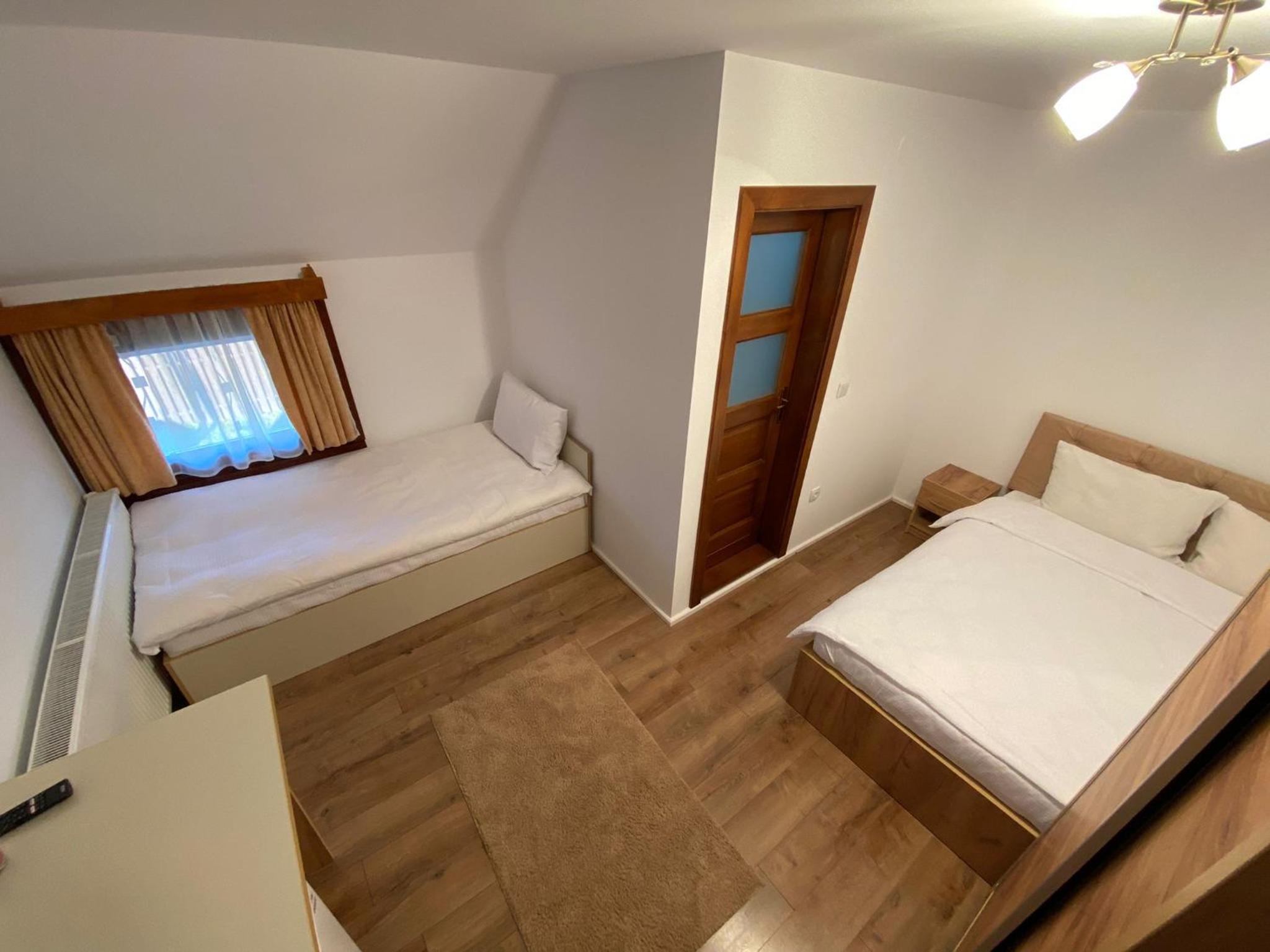 Double Room - Photo 1