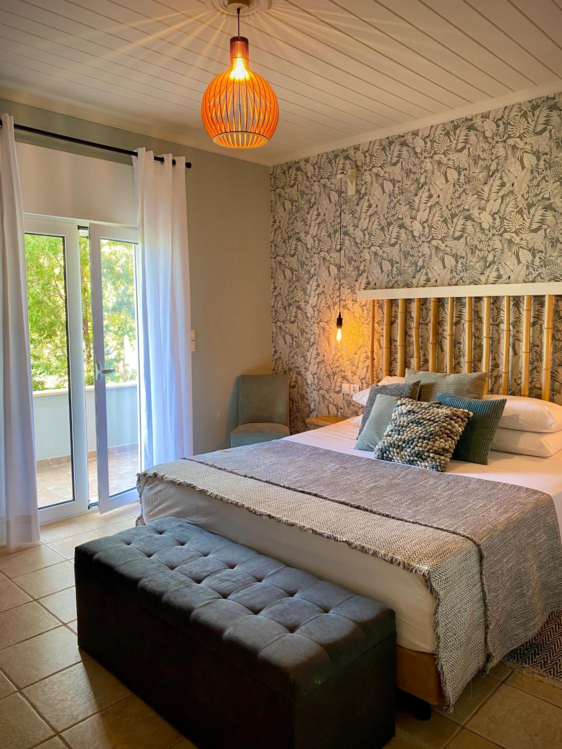 Triple Room with Terrace photo 1