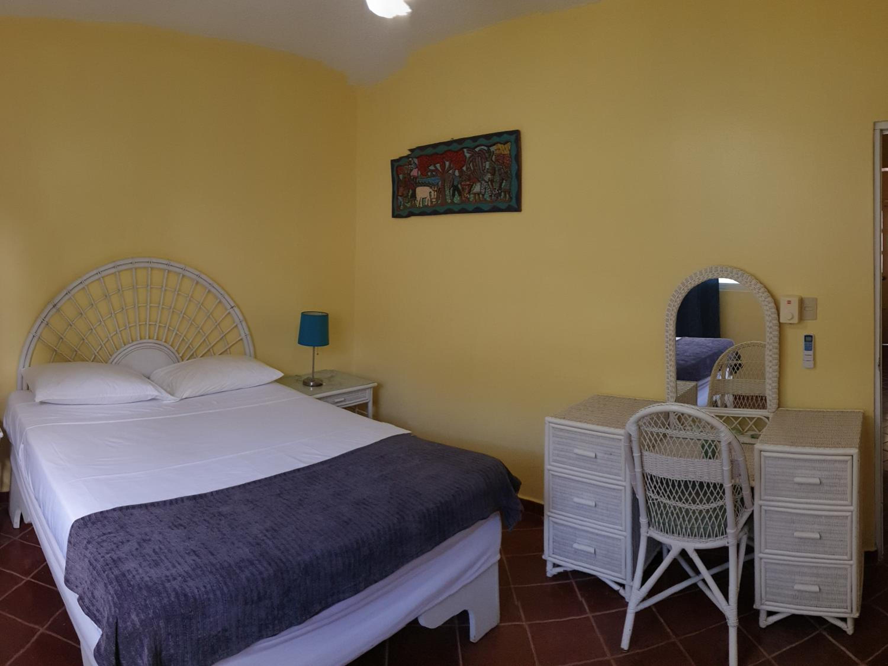 One-Bedroom House photo 1