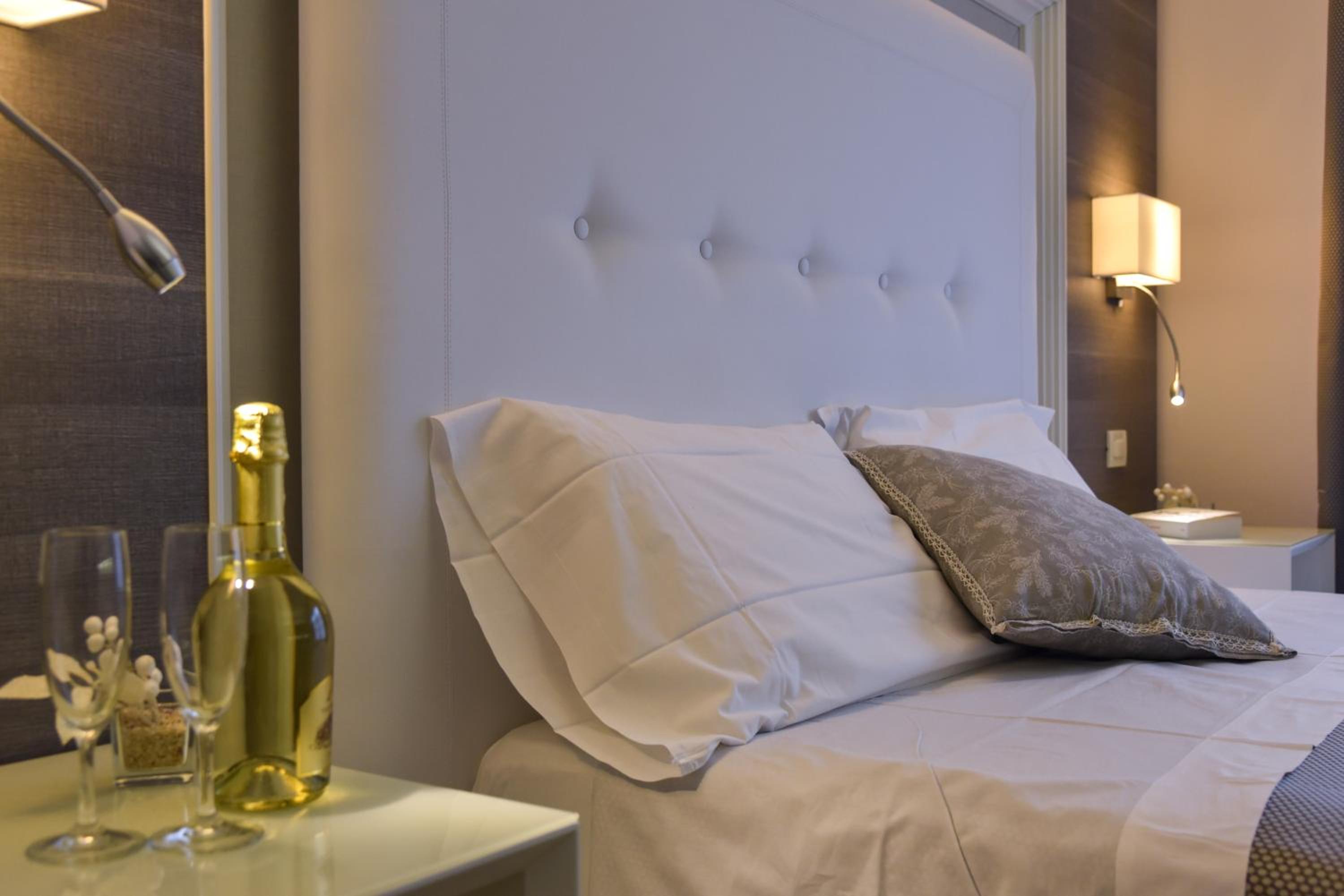 Deluxe Double or Twin Room, photo 7