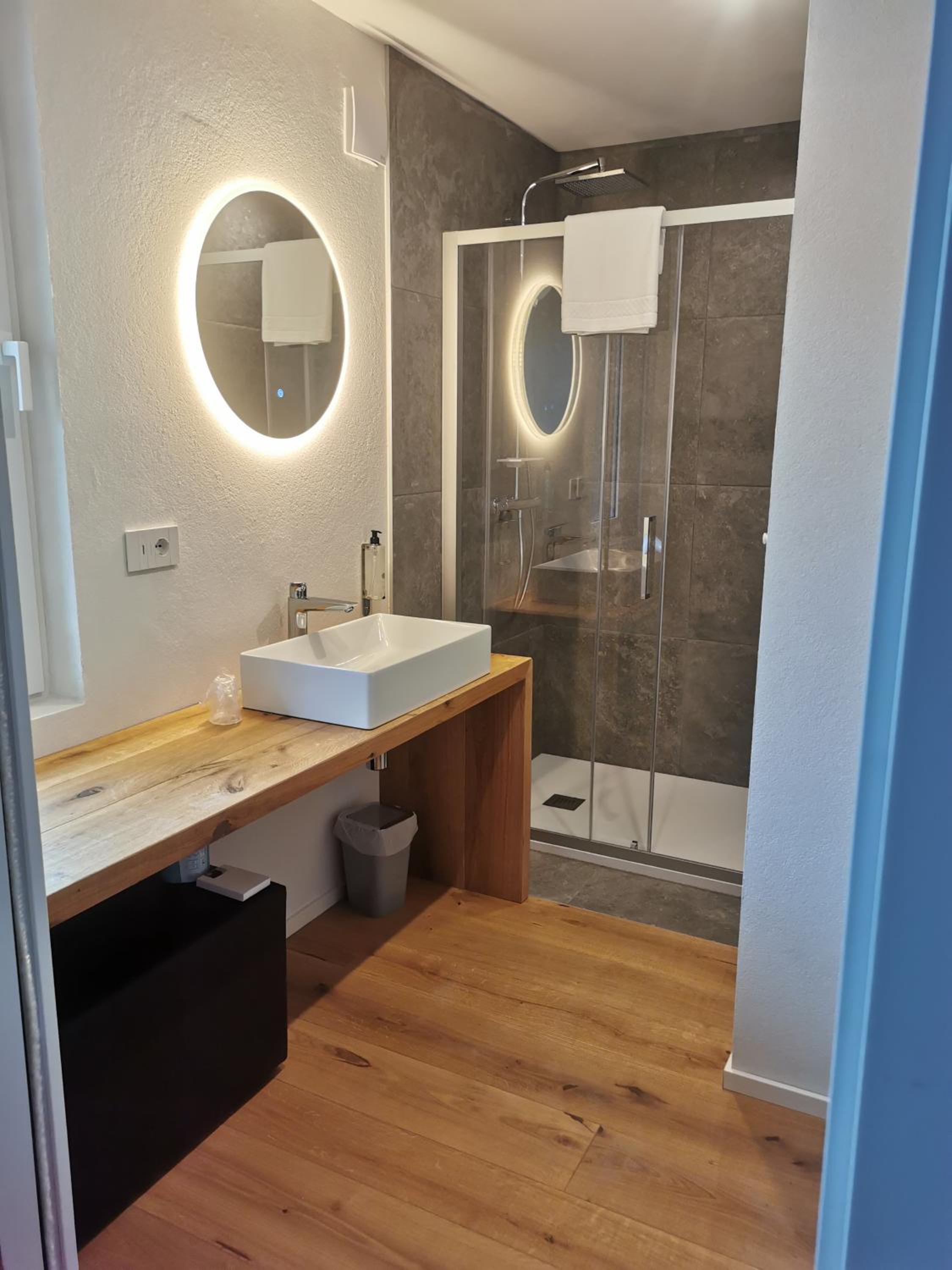 Superior Double Room - Photo 3