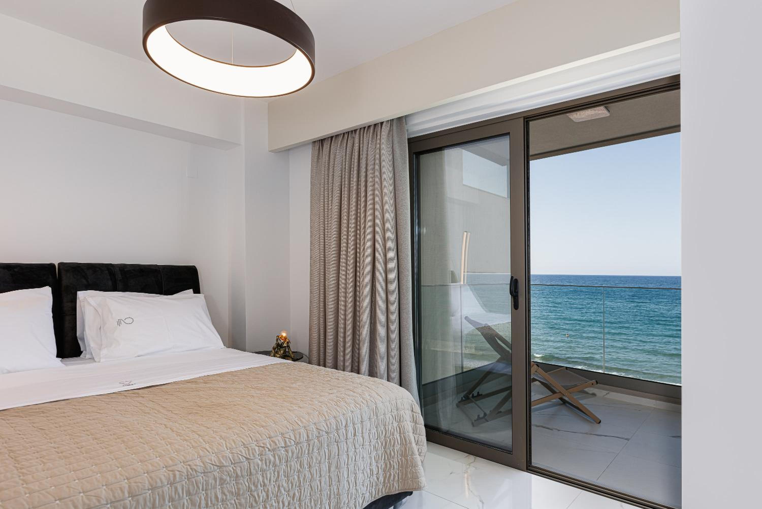 Villa - Beach Front