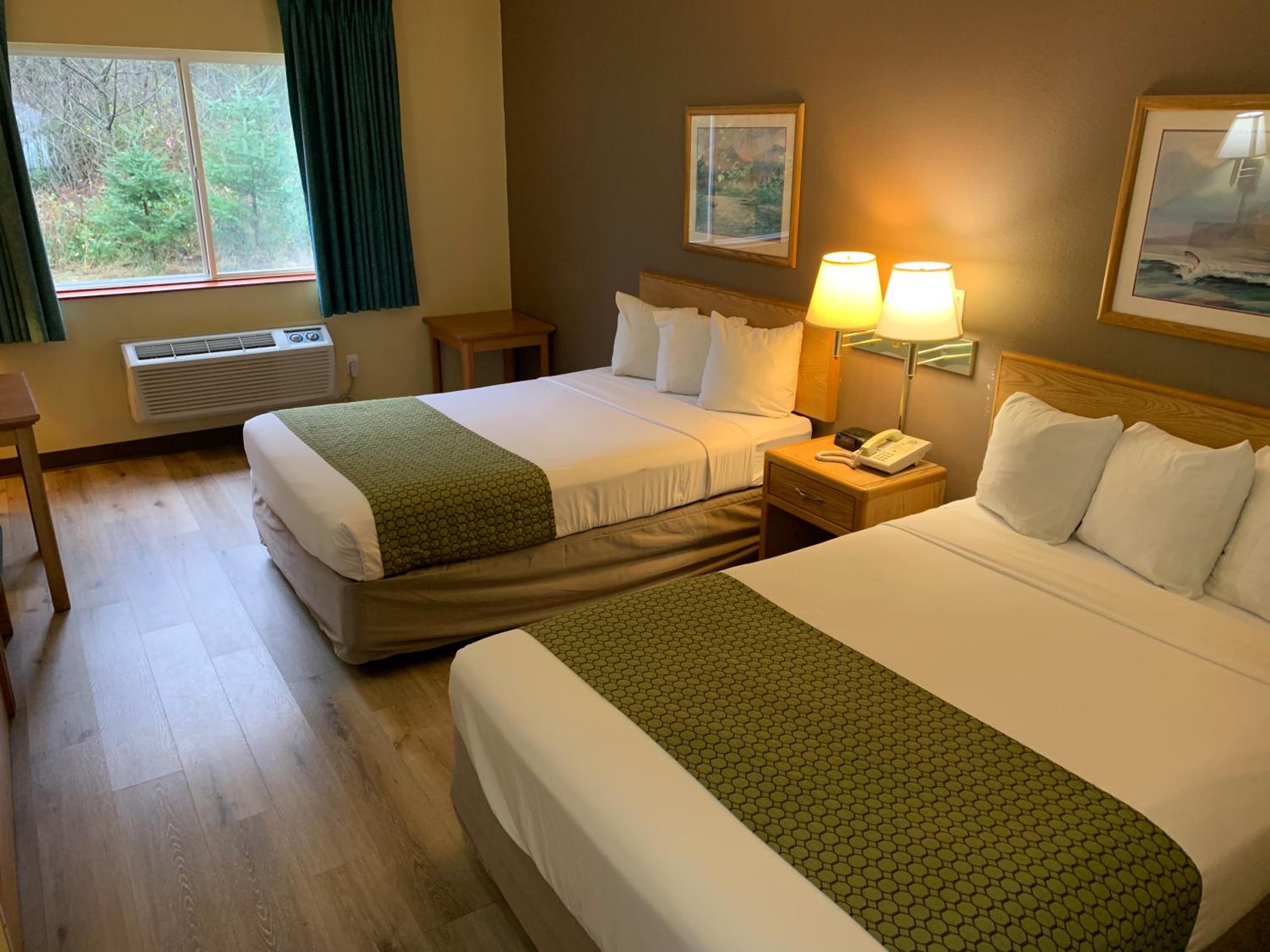 Double Room with Two Double Beds - Non-Smoking - Photo 2