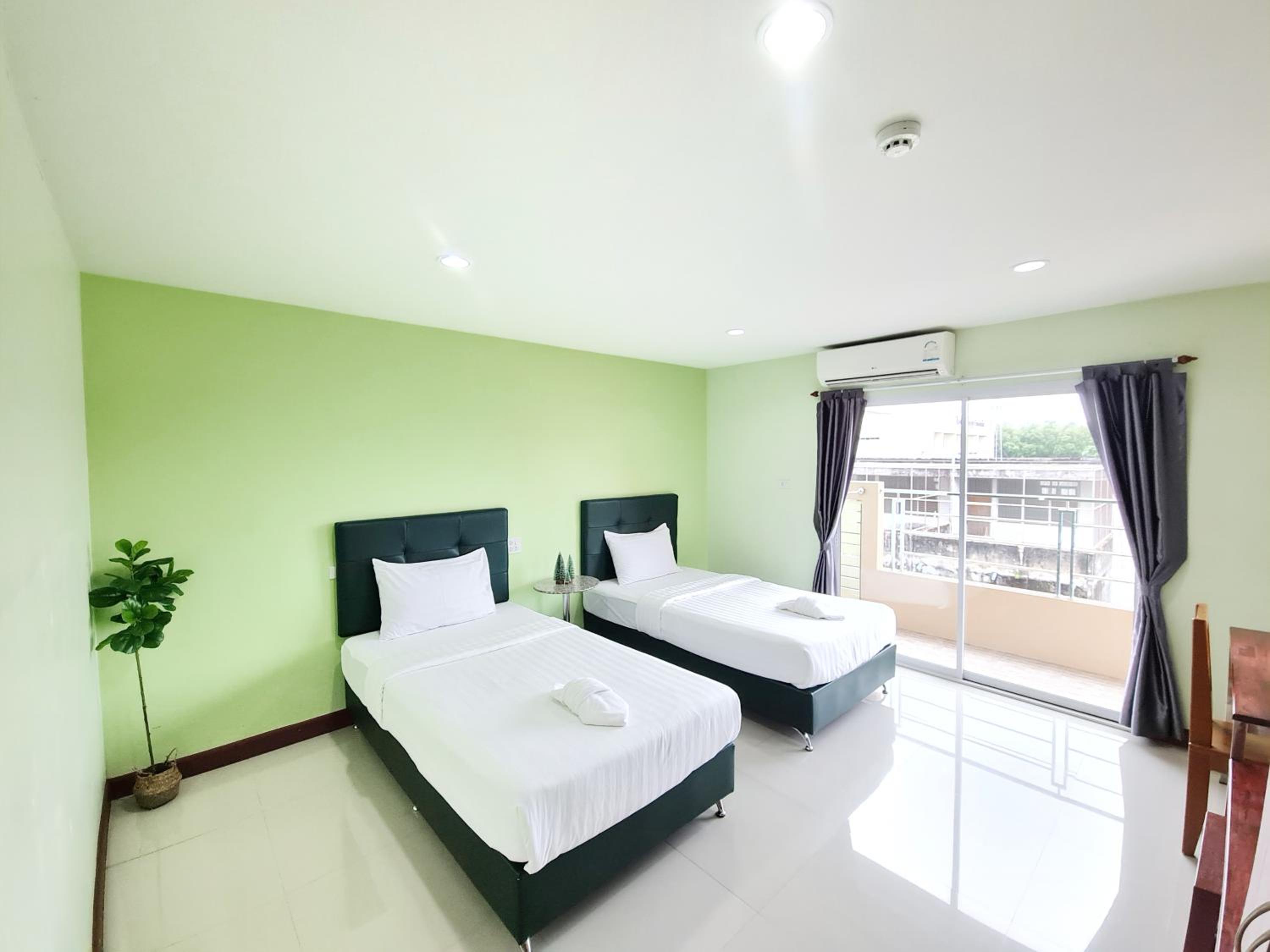 Standard Twin Room photo 3