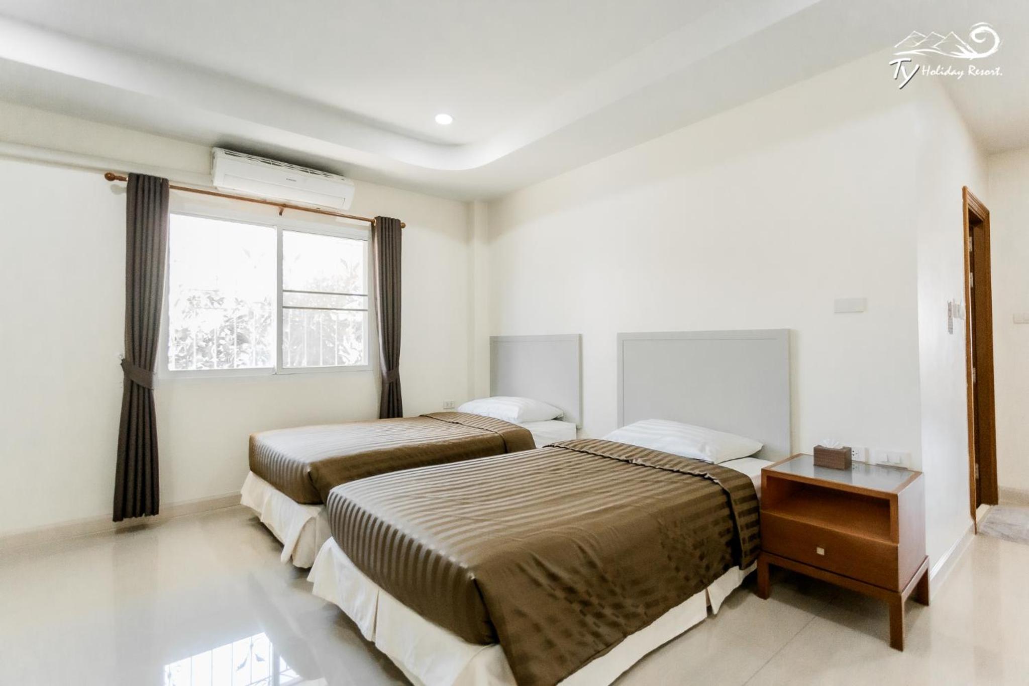 Seven-Bedroom Villa with Private Pool 217 - Photo 1