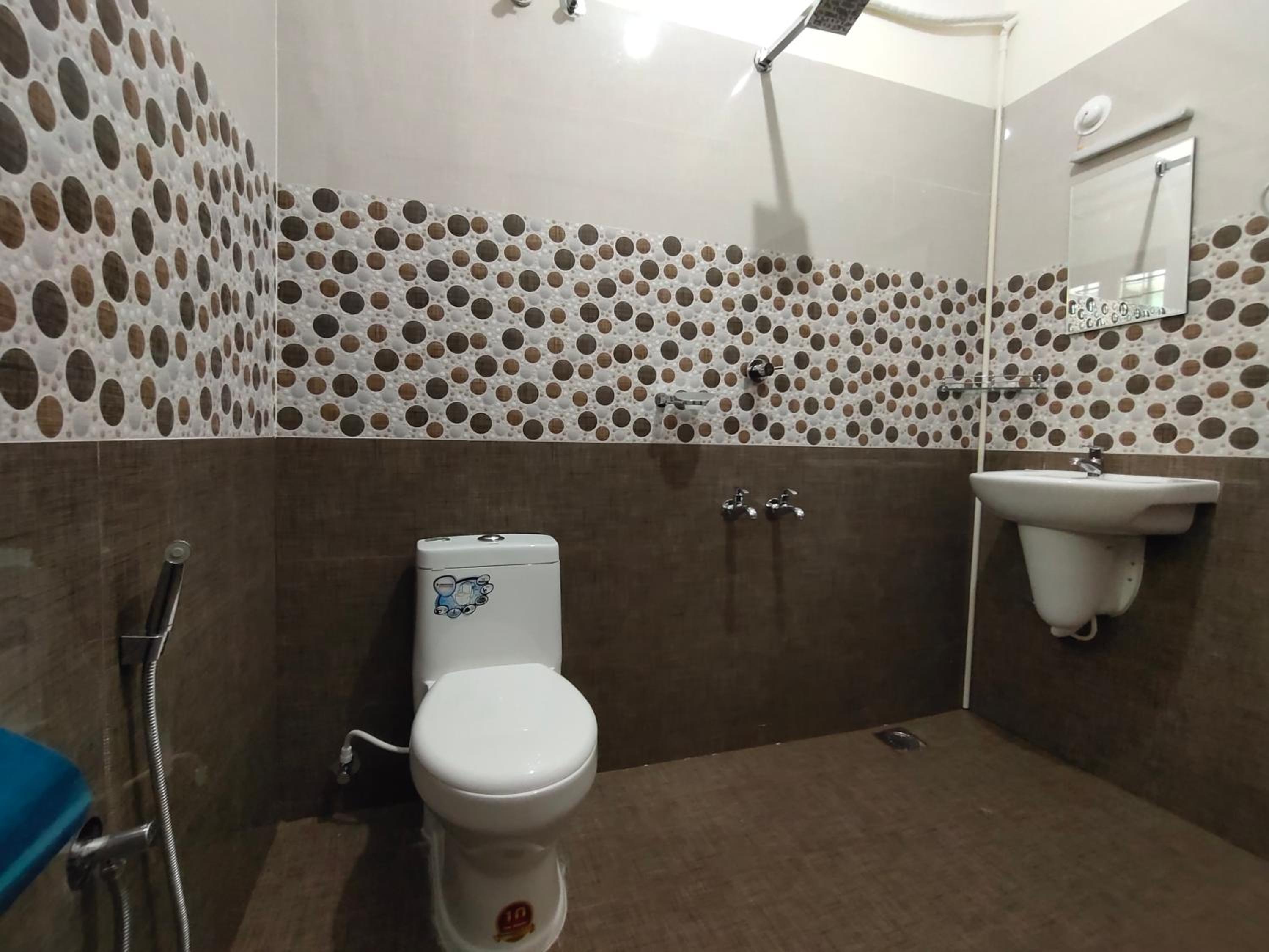 Double or Twin Room with Balcony photo 2