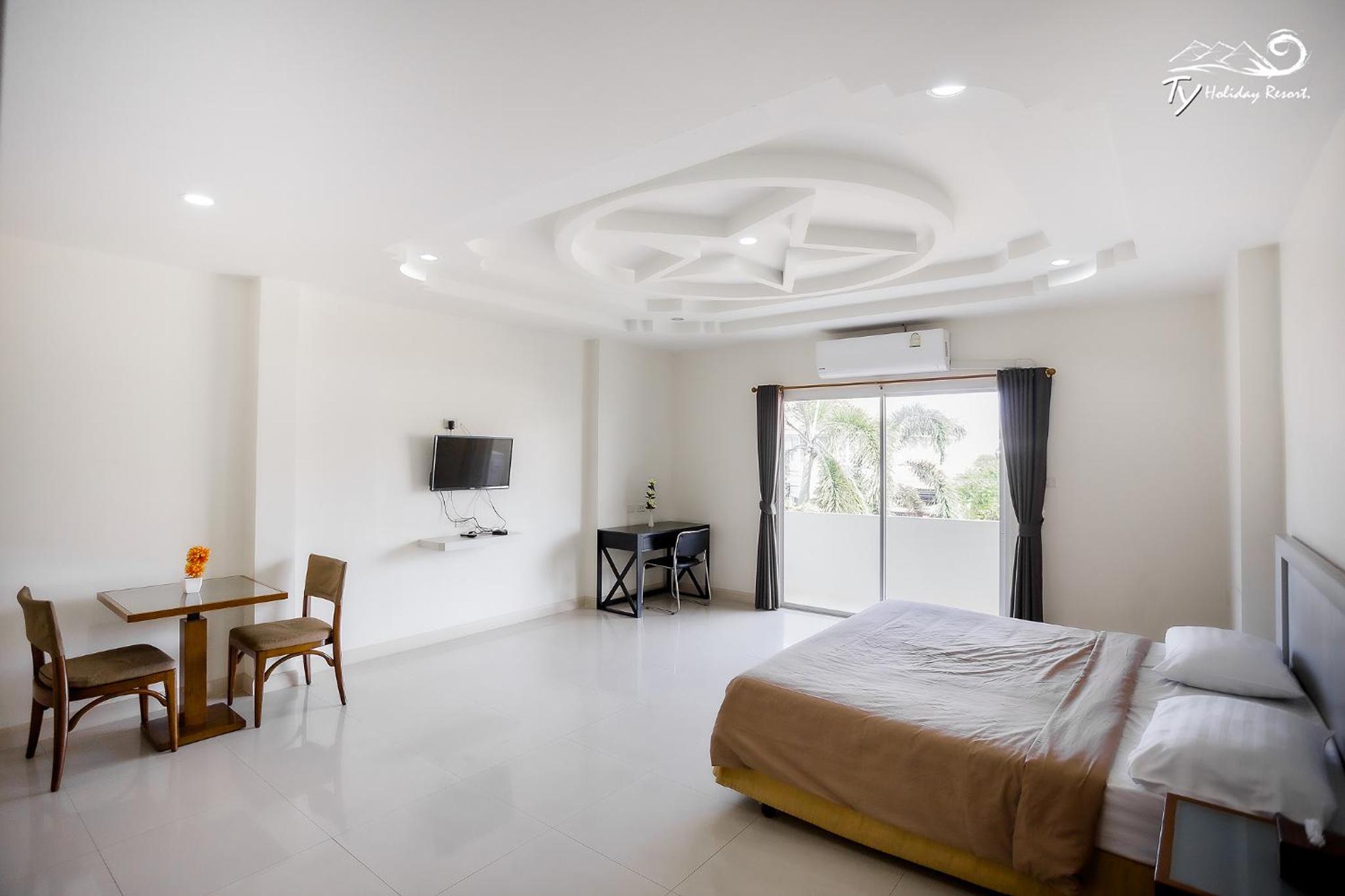 Seven-Bedroom Villa with Private Pool  216 - Photo 10