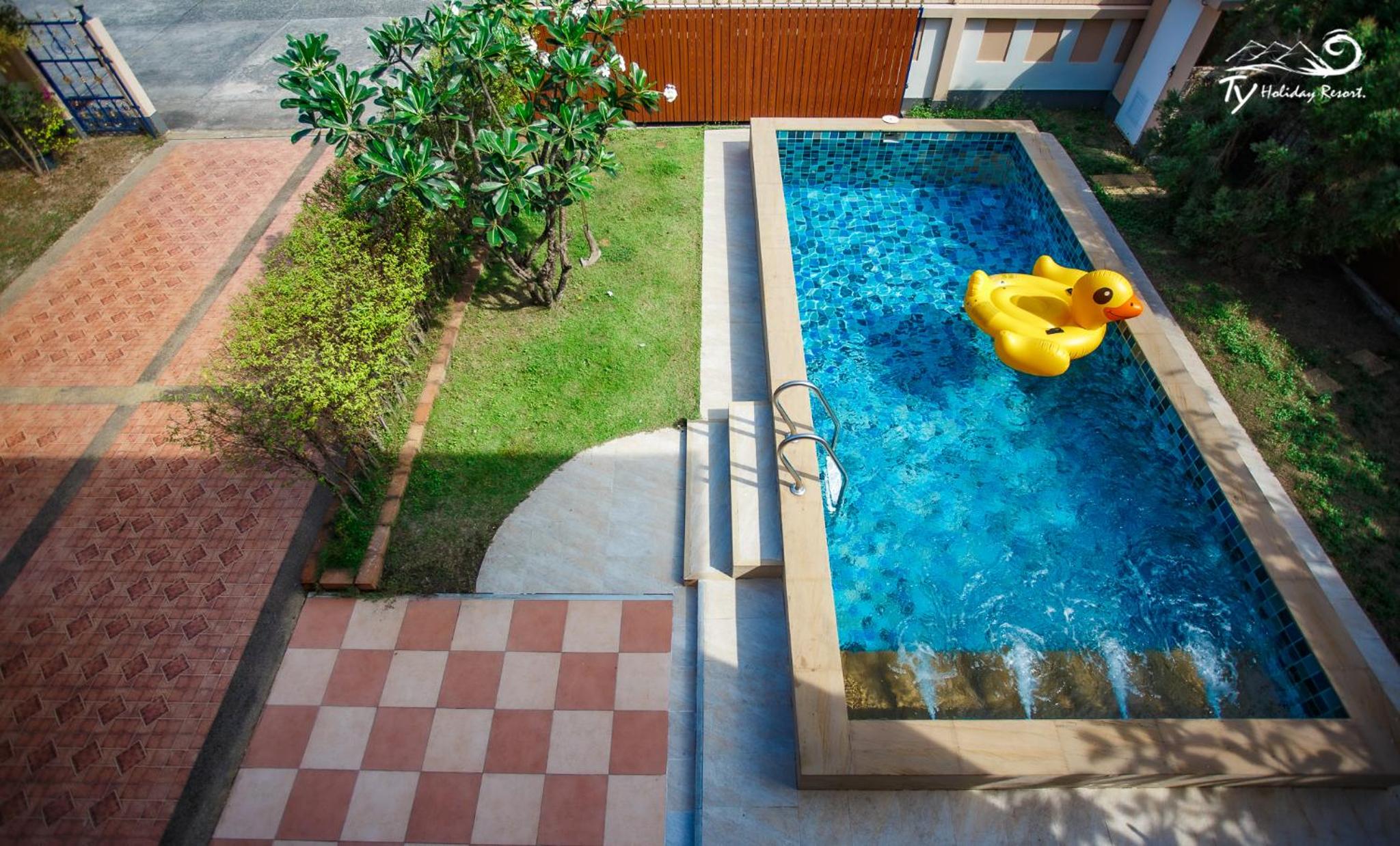 Seven-Bedroom Villa with Private Pool  216 - Photo 15